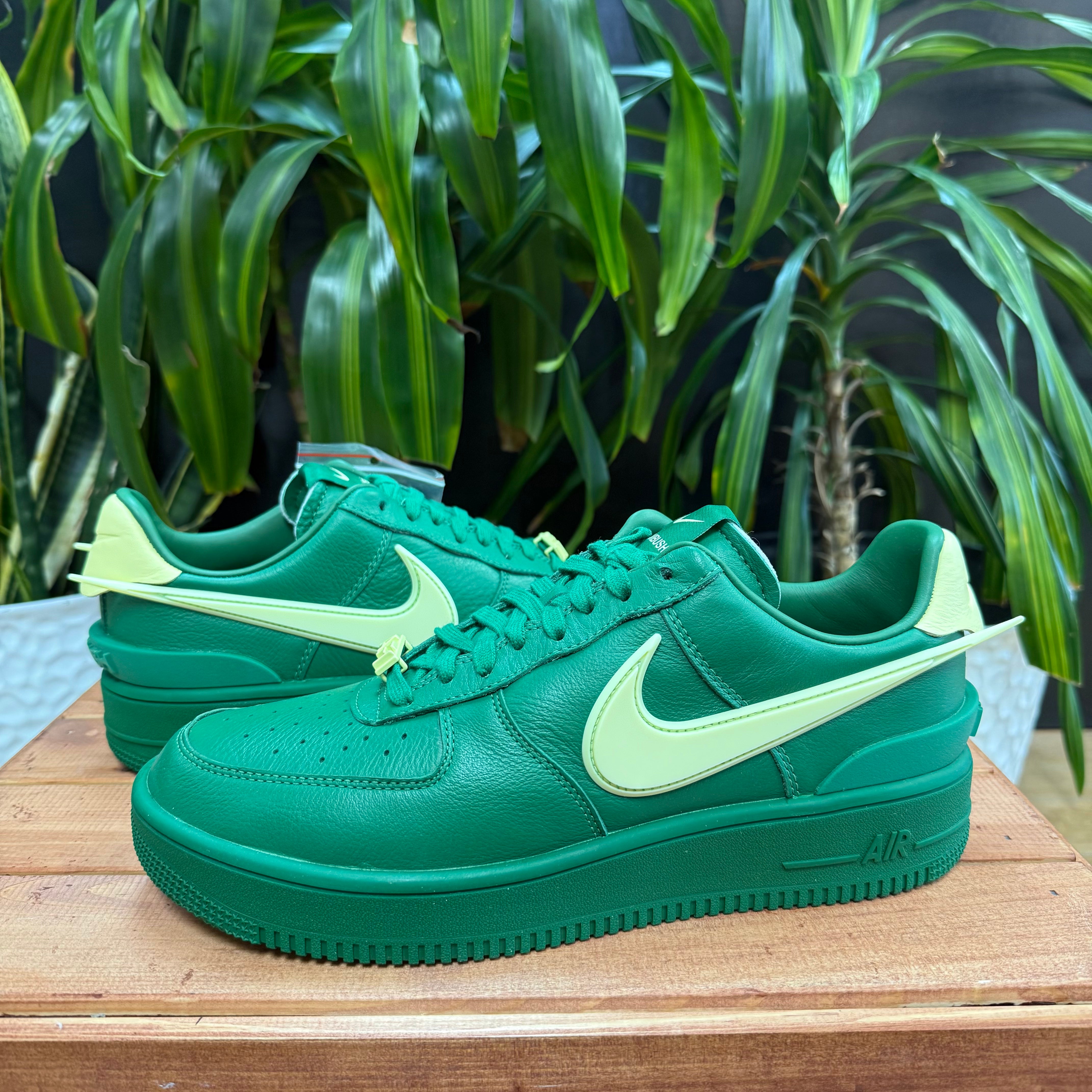 Nike Air Force 1 Low x AMBUSH Pine Green, Mens 10, W11.5 - Banana 