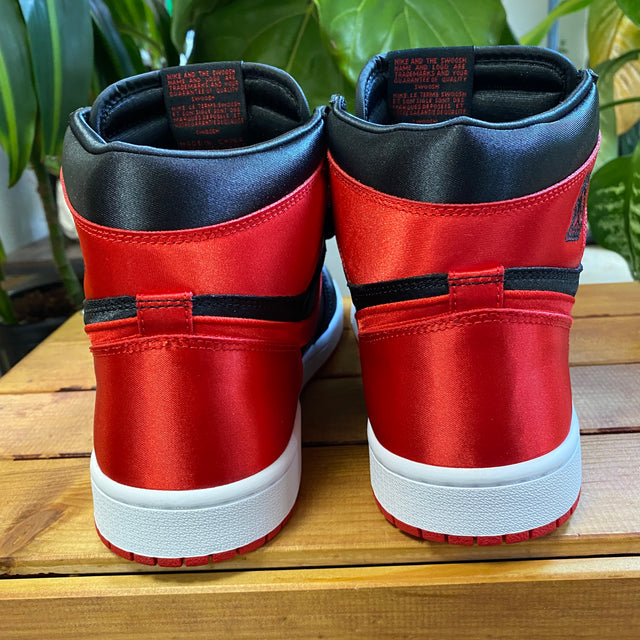 Air Jordan 1 Satin Bred High, Mens 9, W10.5