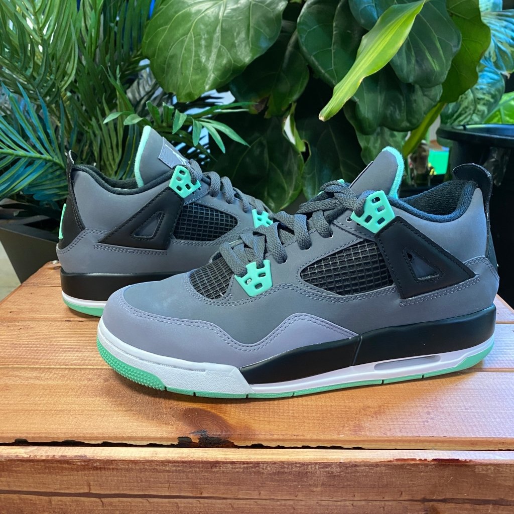 Jordan 4 green on sale glows