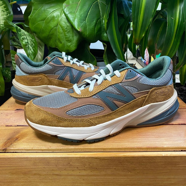 Carhartt WIP x New Balance MADE in USA 990v6, Mens 10.5 - Banana Stand