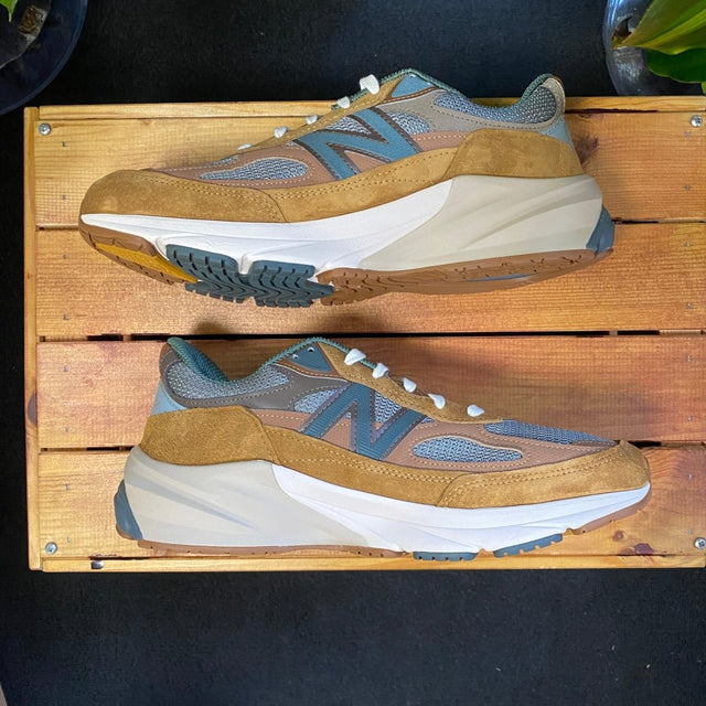Carhartt WIP x New Balance MADE in USA 990v6, Mens 9 - Banana Stand