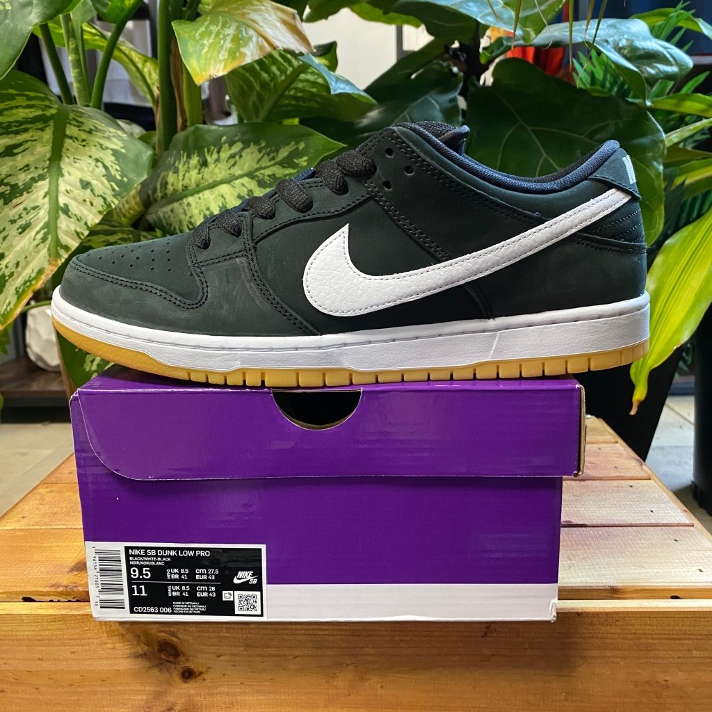 Nike SB Dunk Low 'Black Gum', Mens 9.5, W11 - Banana Stand