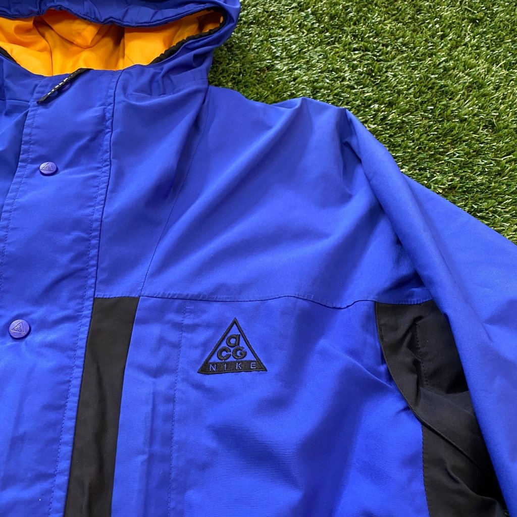 Nike Vintage ACG Periwinkle & Yellow Jacket - Banana Stand
