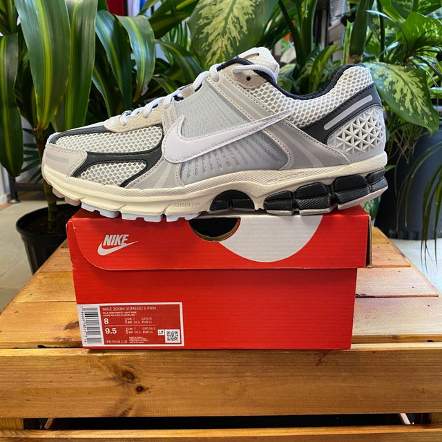 Nike Zoom Vomero 5, Mens 8, W9.5 - Banana Stand