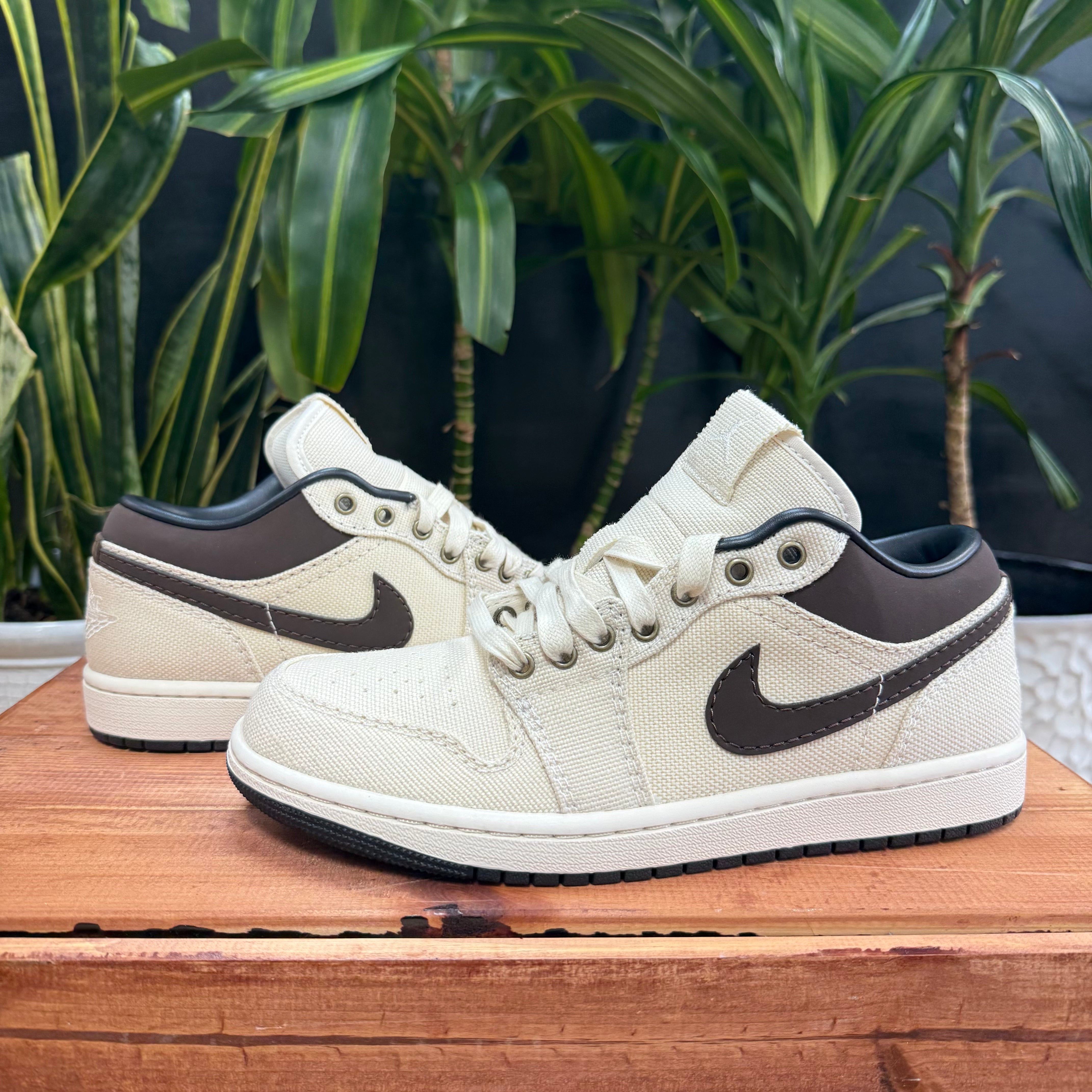 Nike Air Jordan 1 Low Premium Pale Ivory, Mens 8, W9.5