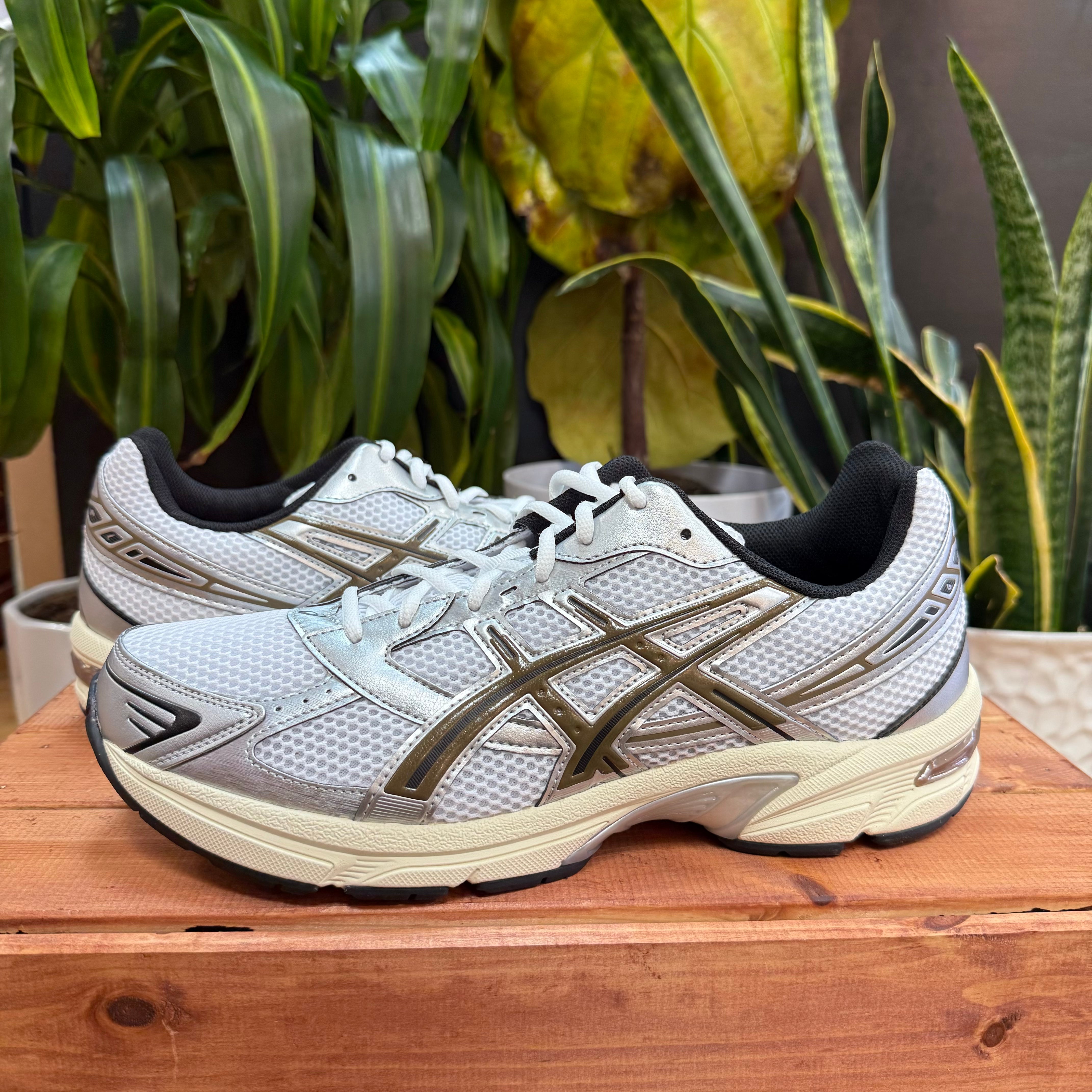 ASICS Gel-1130 White Clay Canyon, Mens 12, W13.5