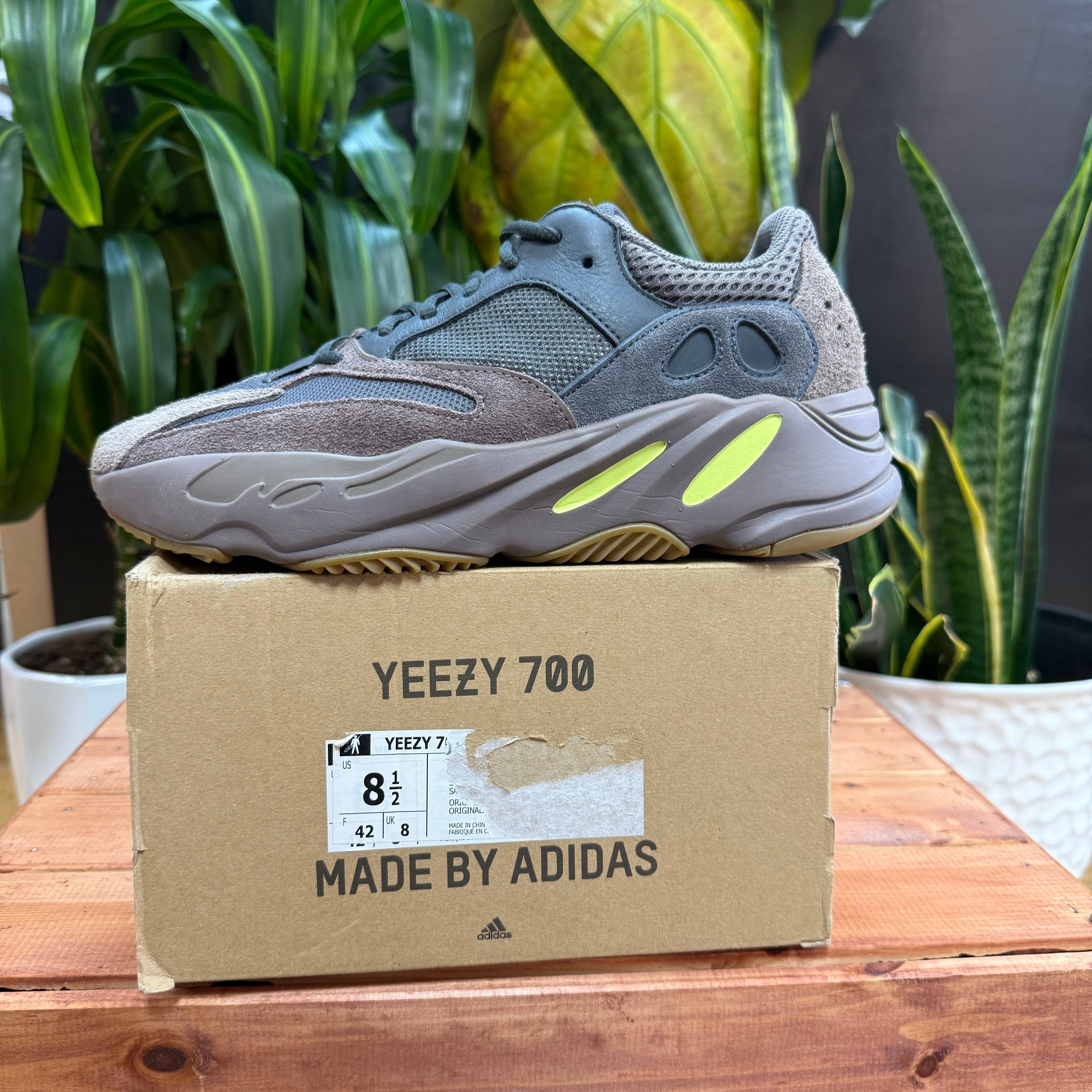 Adidas Yeezy Boost 700 Mauve, Mens 8.5, W10