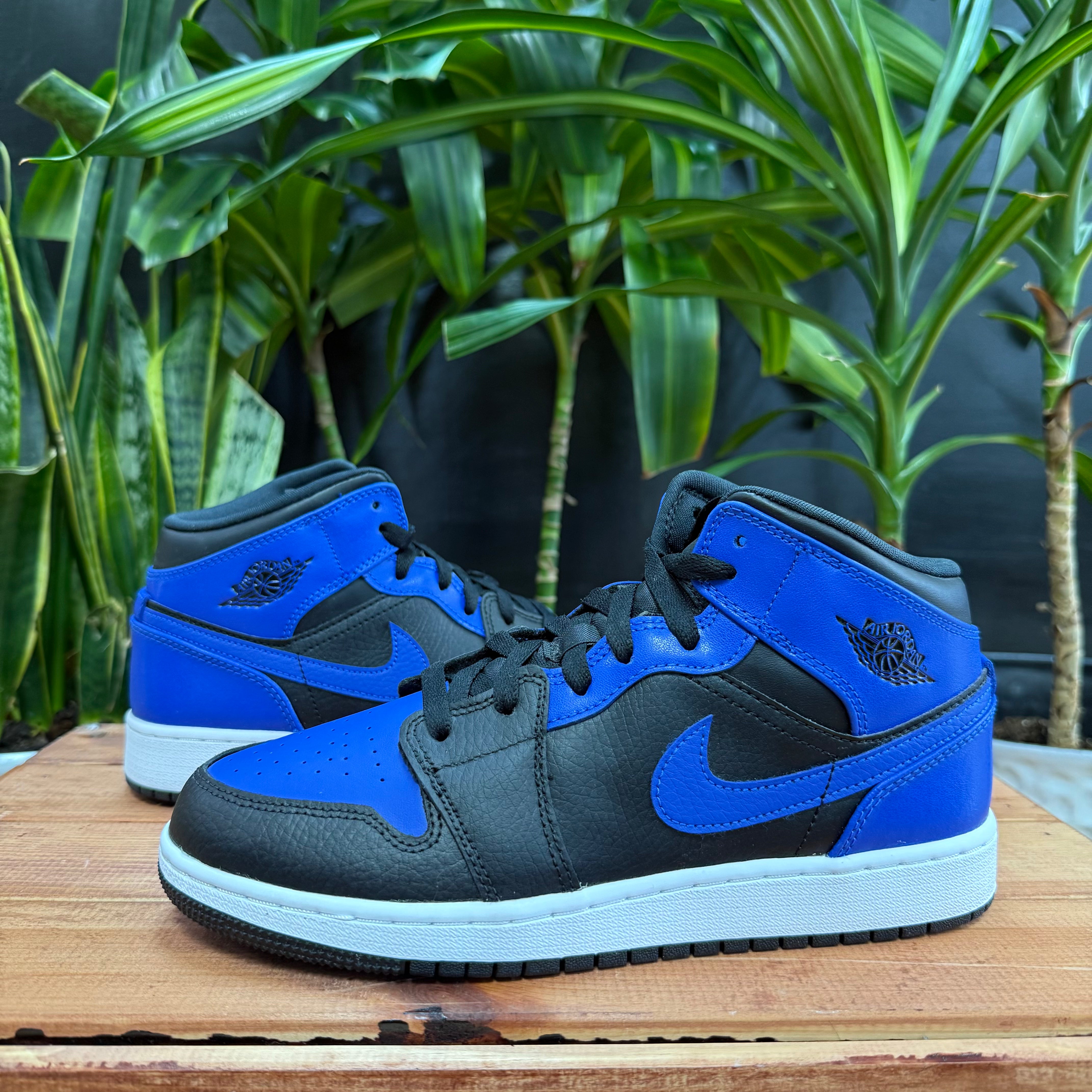 Nike New Air Jordan 1 Mid Hyper Royal, Mens 6 W7.5