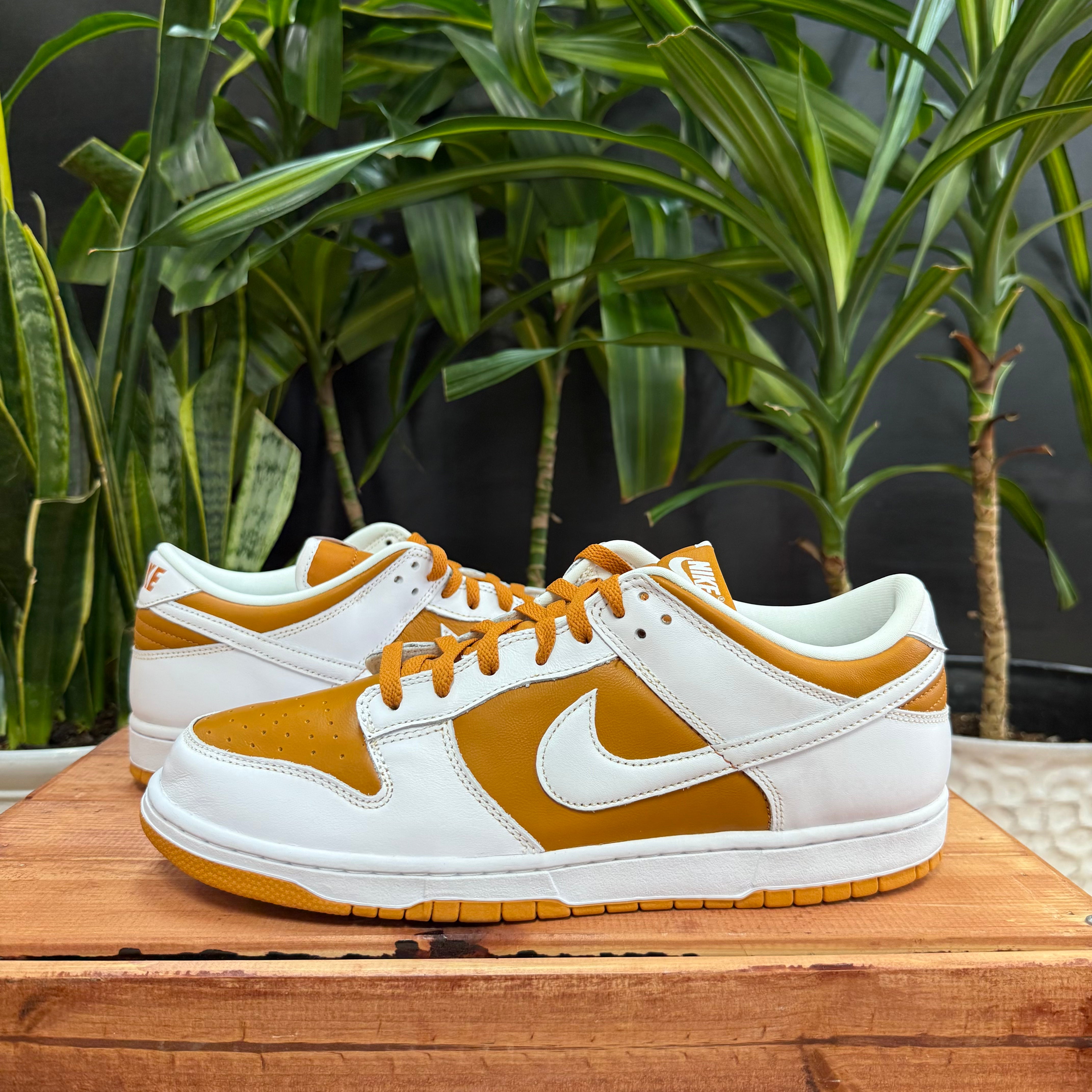 Nike Dunk Low 'Dark Curry', Mens 11.5, W13