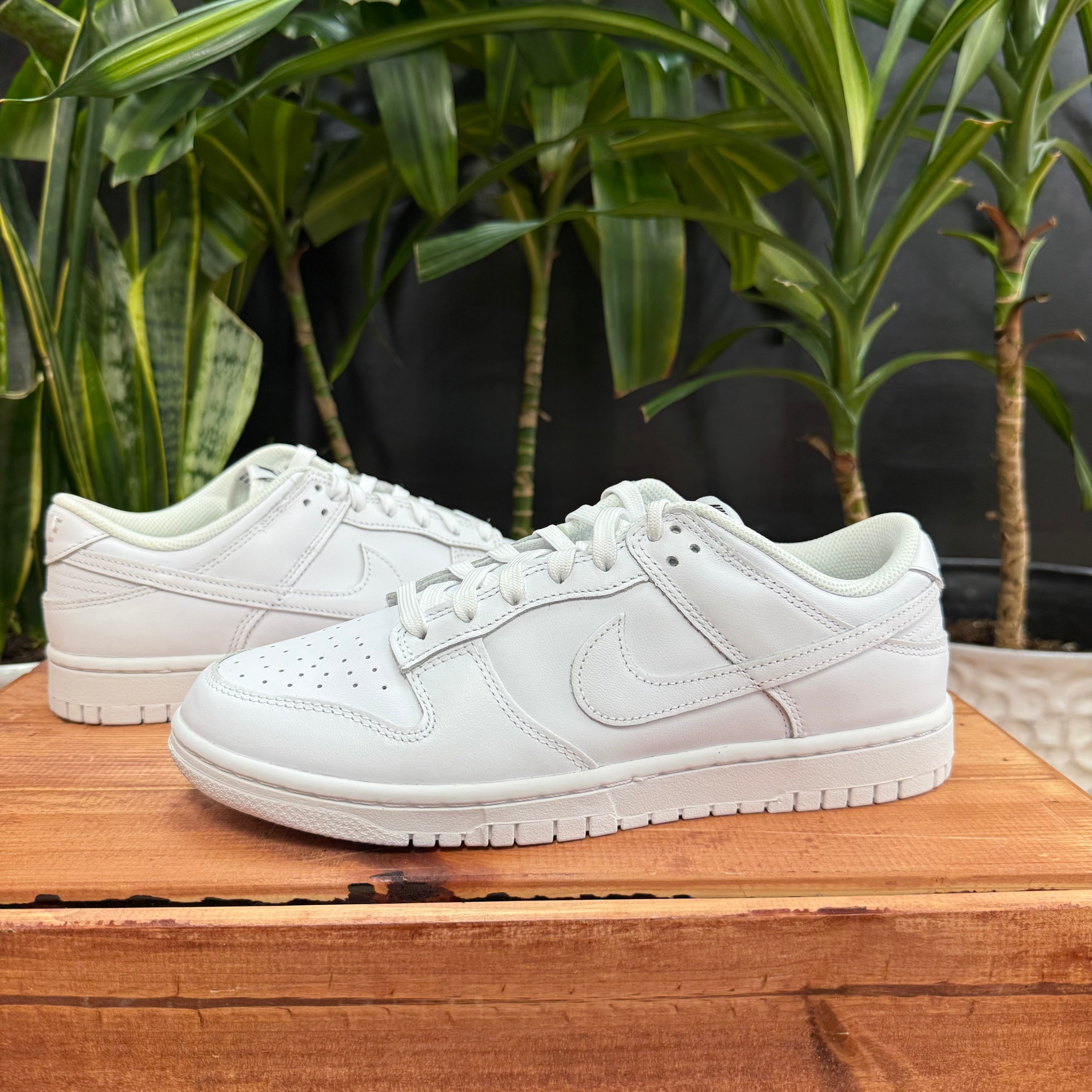 Nike Dunk Low Triple White, Mens 8, W9.5