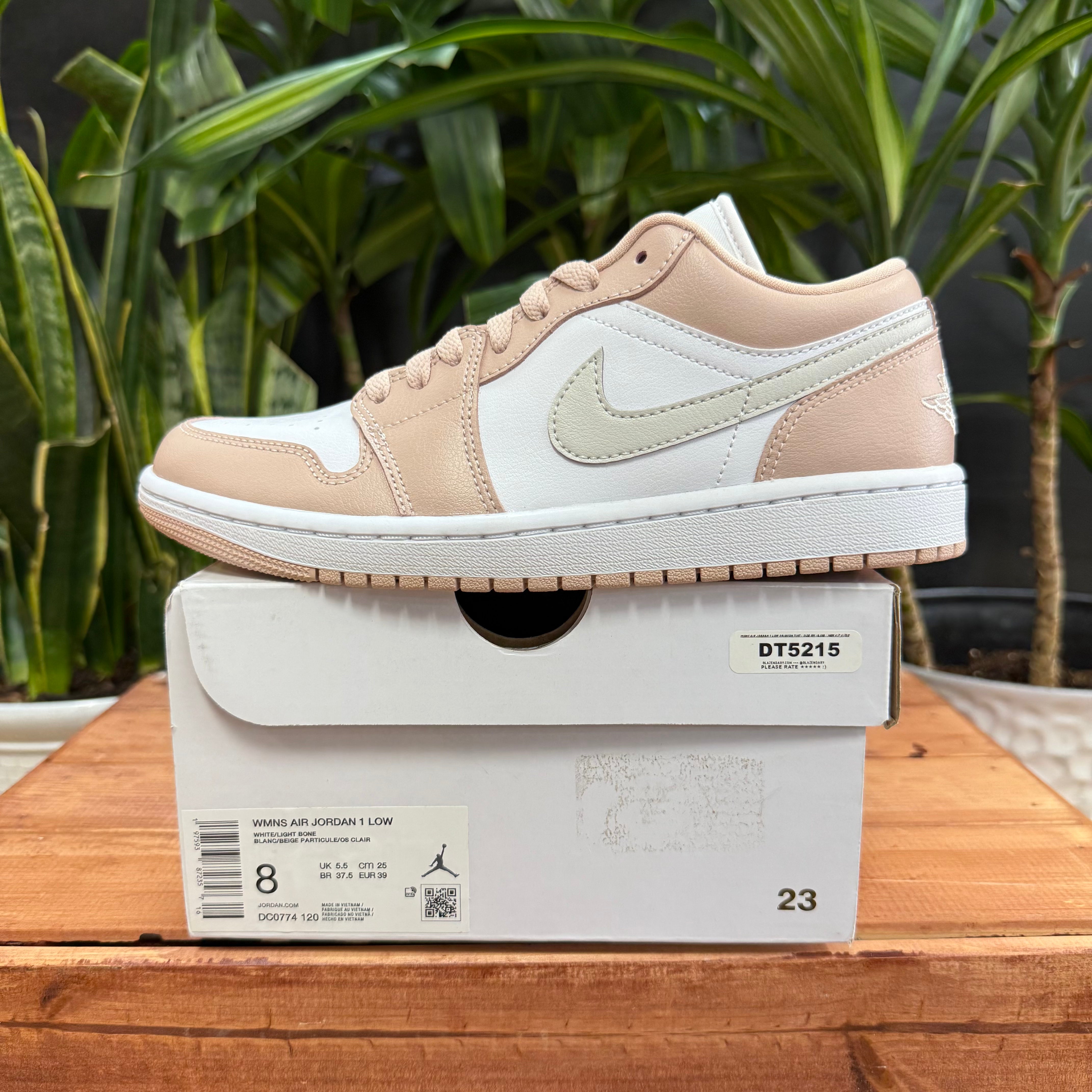 Nike Jordan 1 Low Particle Beige,Mens 6.5, W8