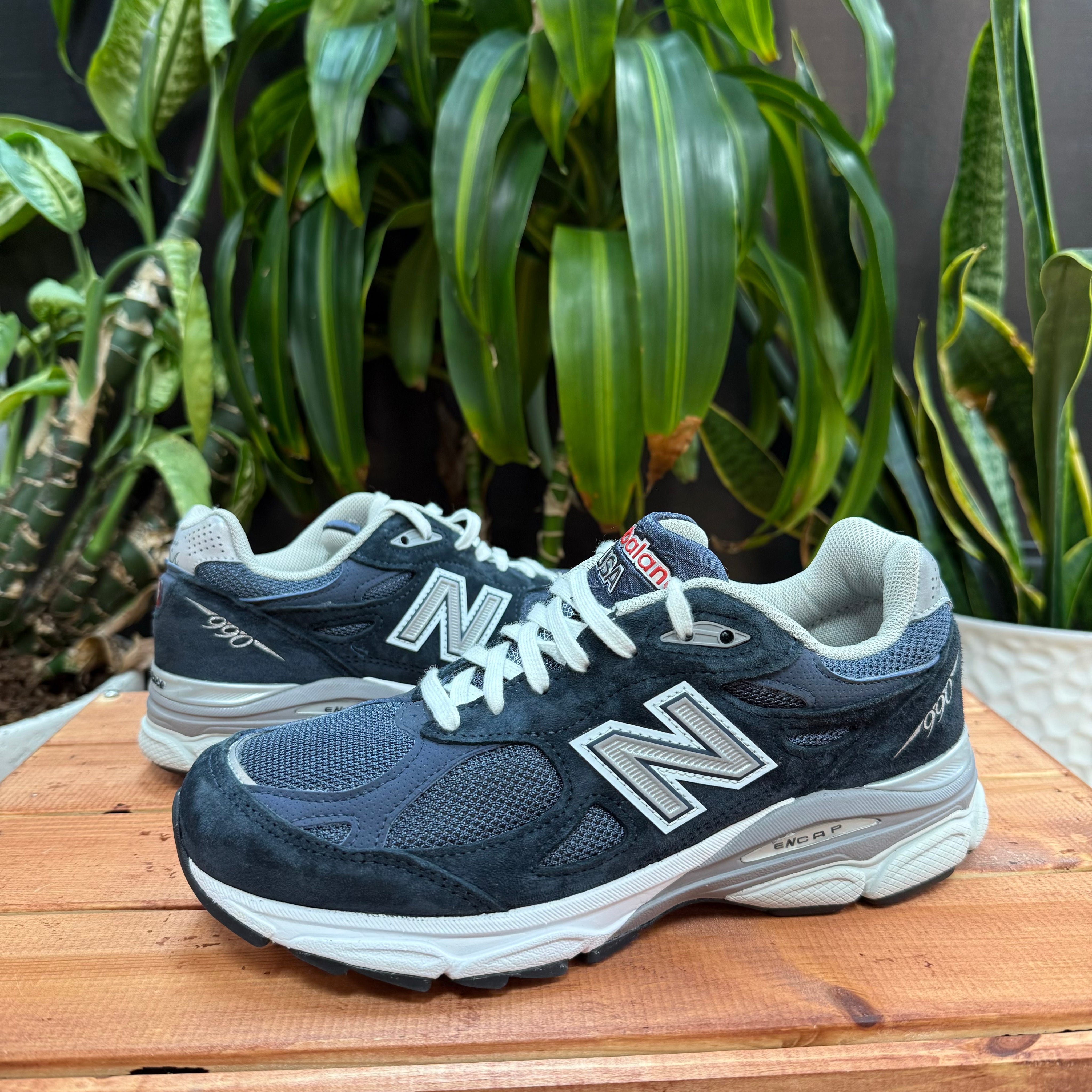 New Balance's 990 V3 Navy, Mens 5.5, W7