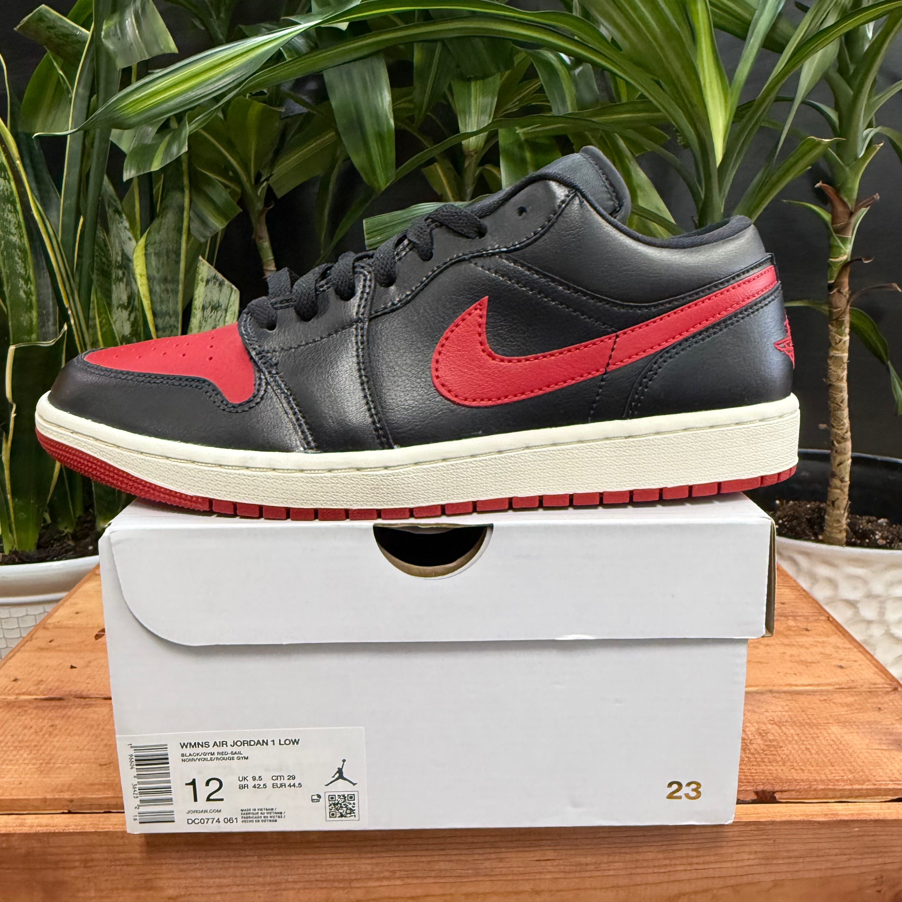 Nike  Air Jordan 1 Low 'Bred Sail', Mens 10.5, W12