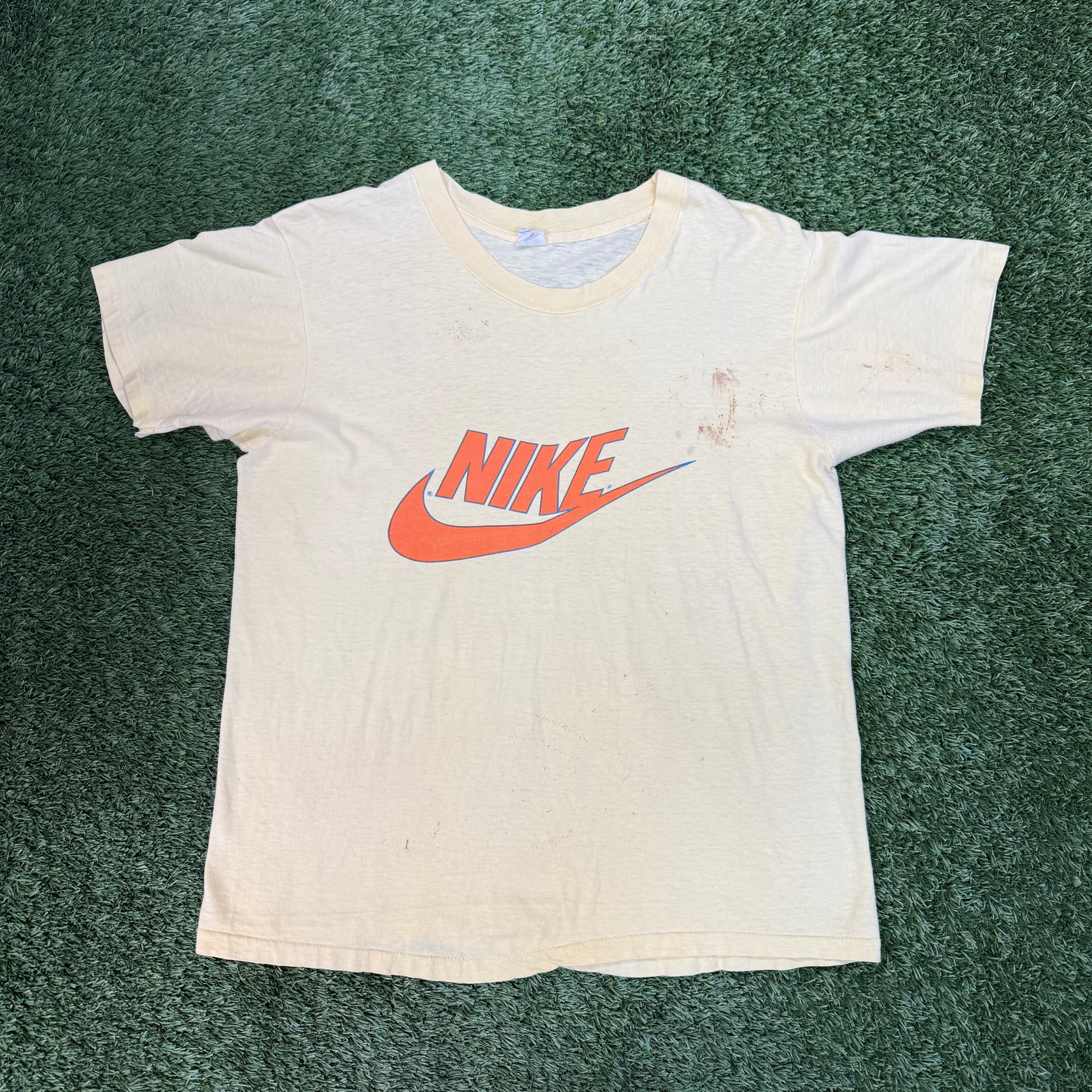 Nike Vintage Yellow Pinwheel Tag