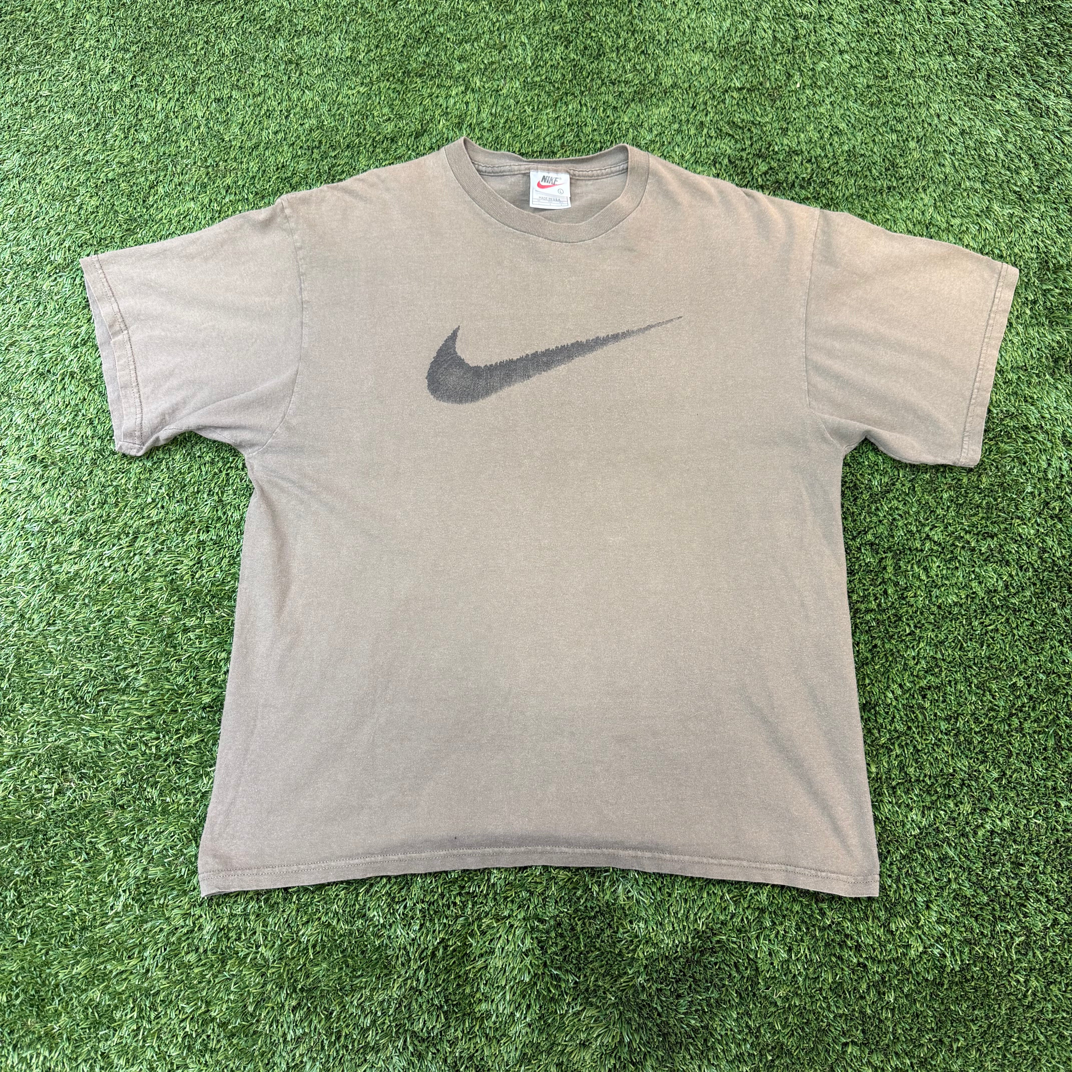 Nike Vintage Center Swoosh Brown Graphic Shirt, L