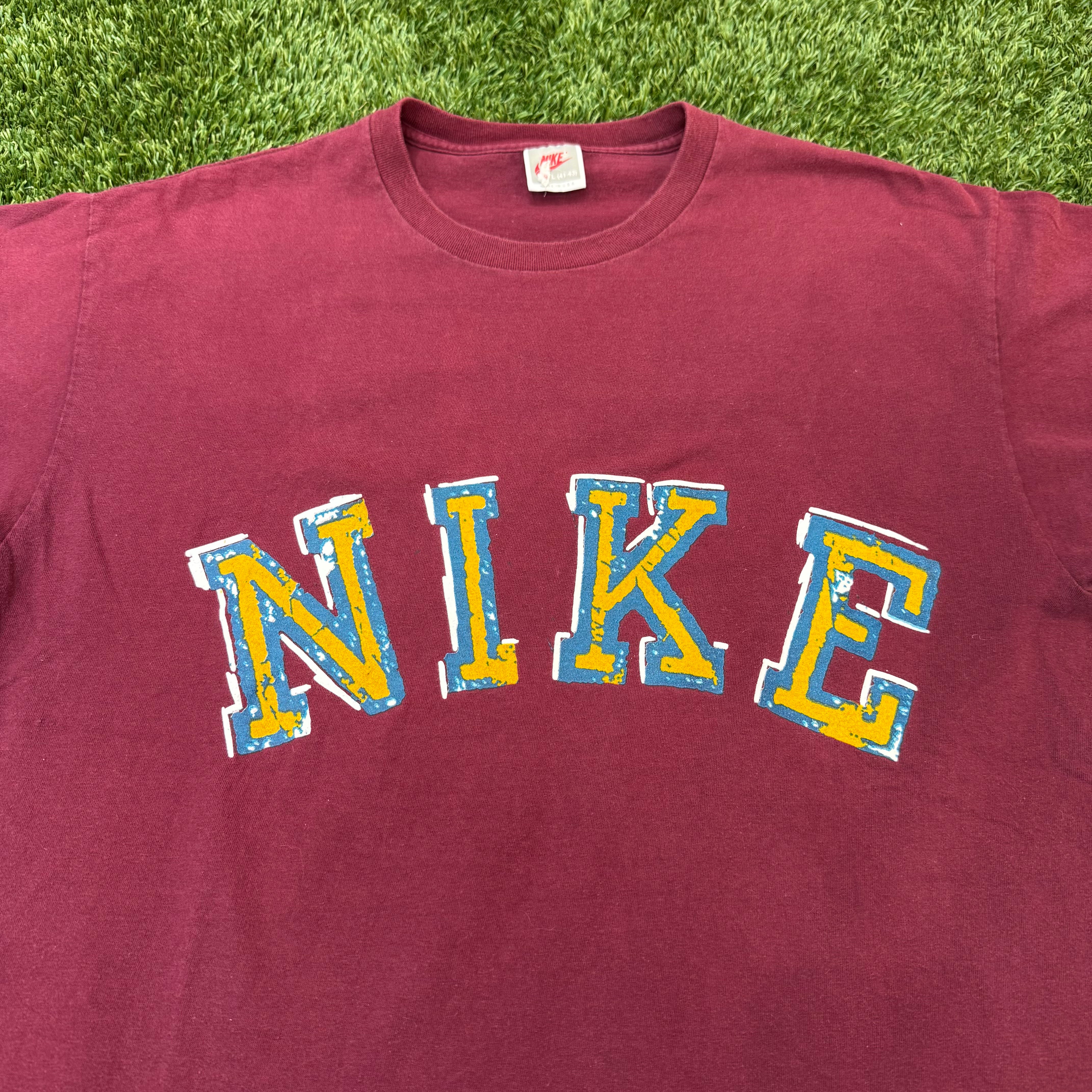 Nike Vintage Center Spell Out Center Graphic Shirt, L