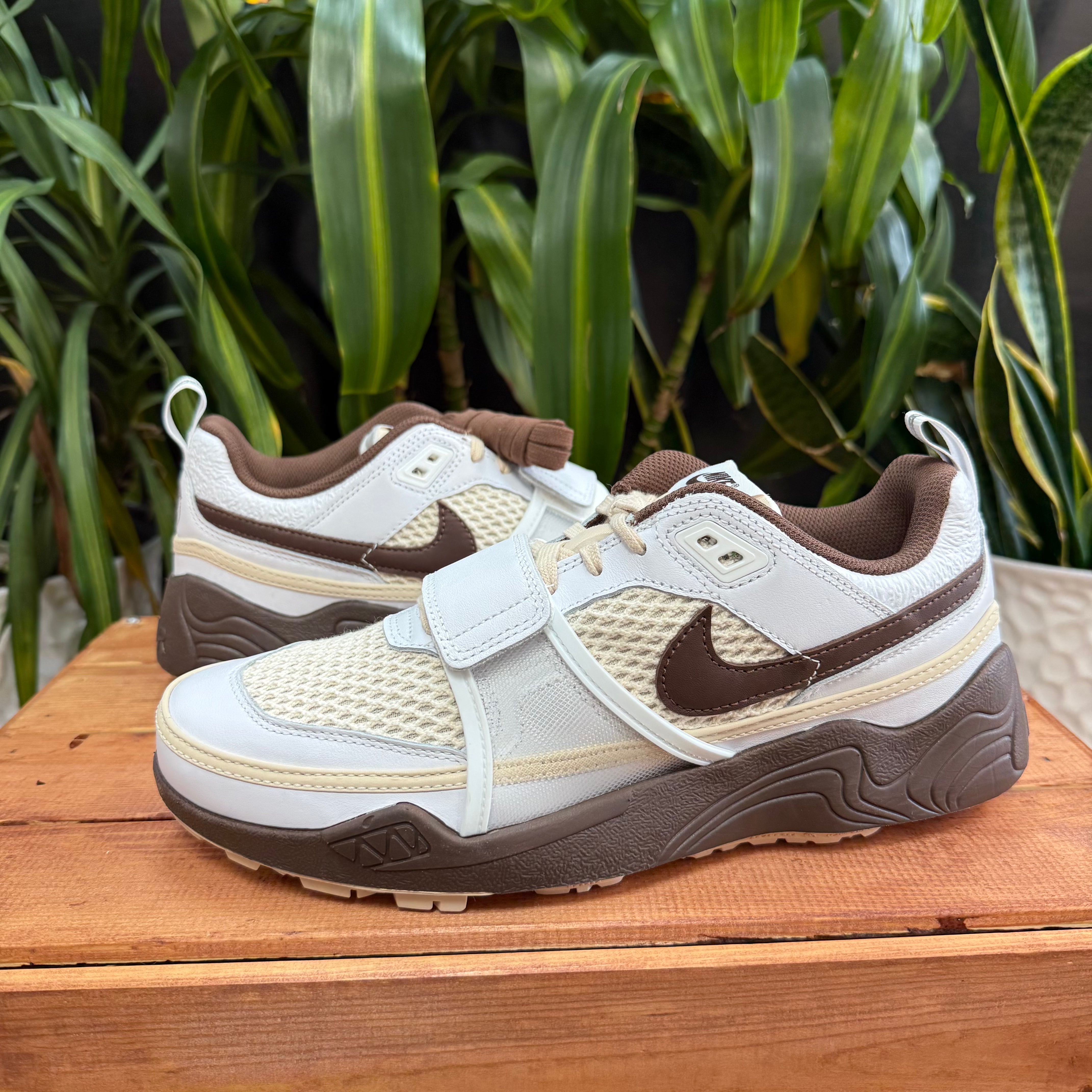 Nike Zoom Field Jaxx Travis Scott Light Chocolate, Mens 10.5, W12