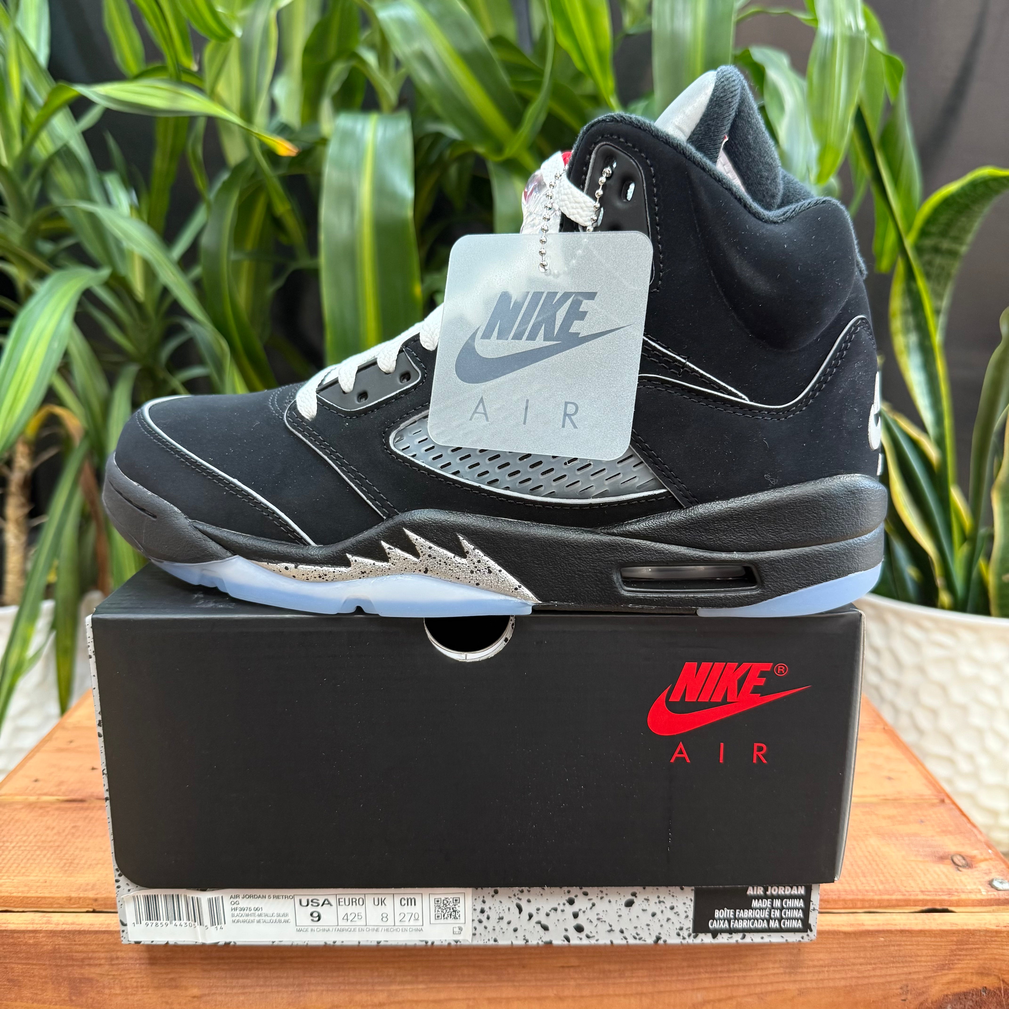 Jordan 5 Retro OG 'Black Metallic Reimagined', Mens 9, W10.5