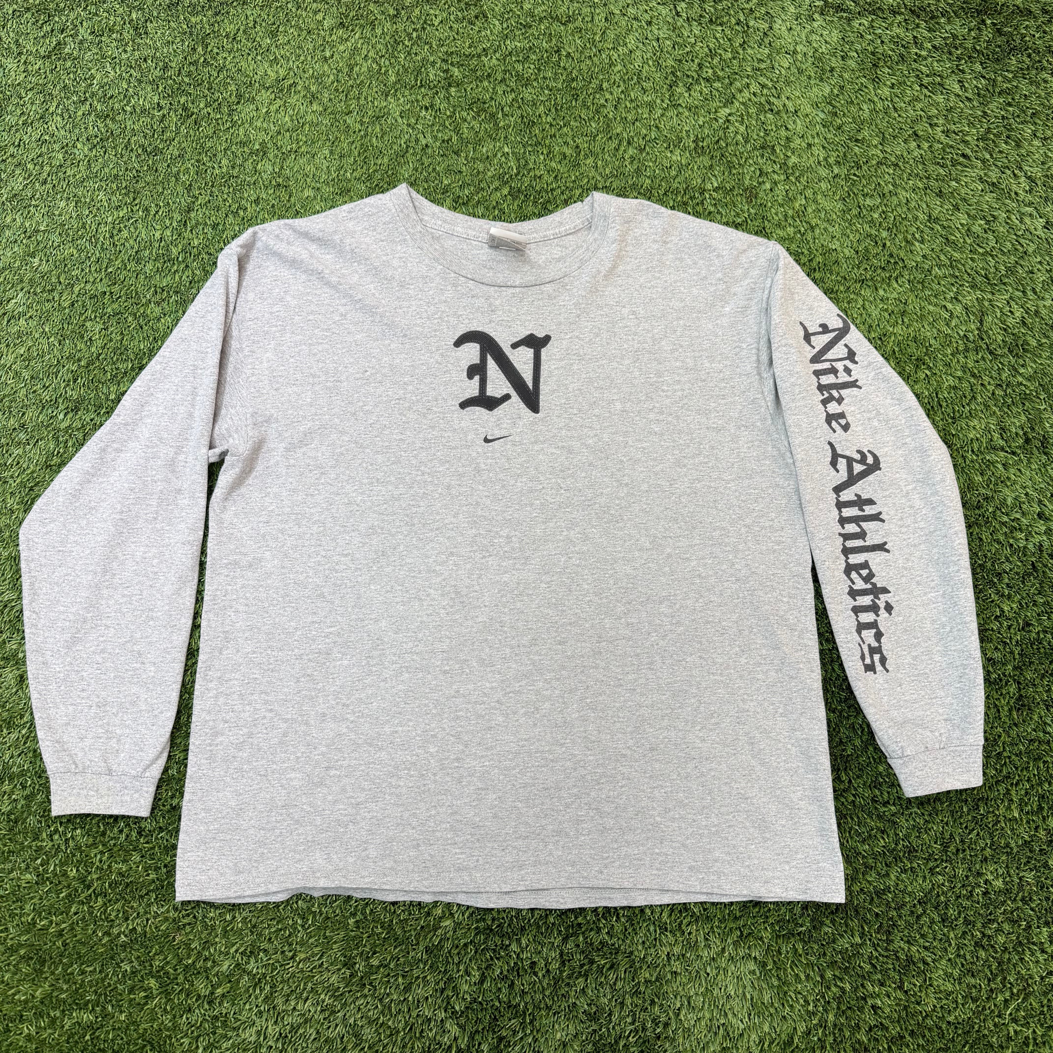 Nike Vintage Center Swoosh  Nike Athletics Graphic Long Sleeve Shirt, XL