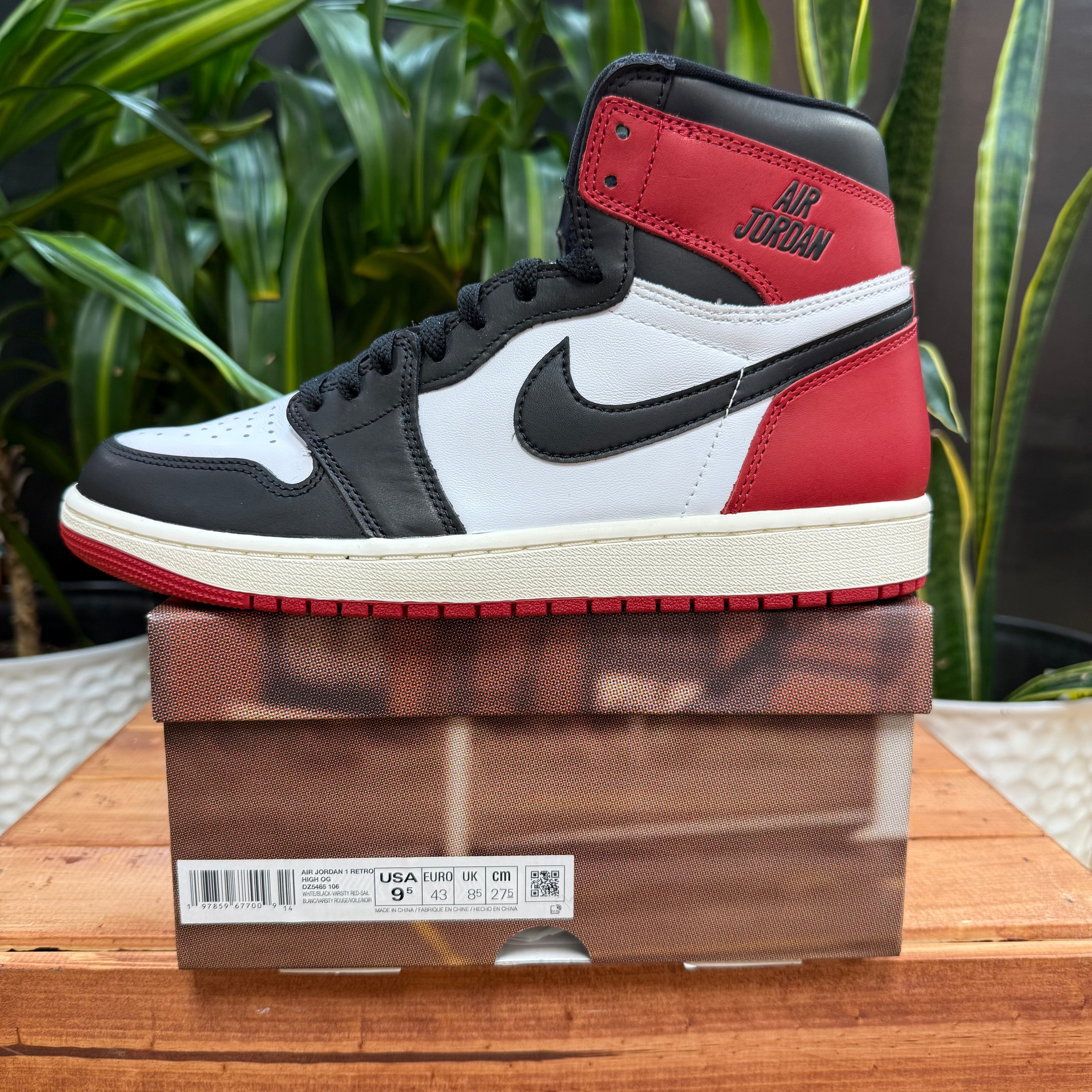 Nike Jordan 1 Retro High OG Black Toe Reimagined, Mens 9.5, W11