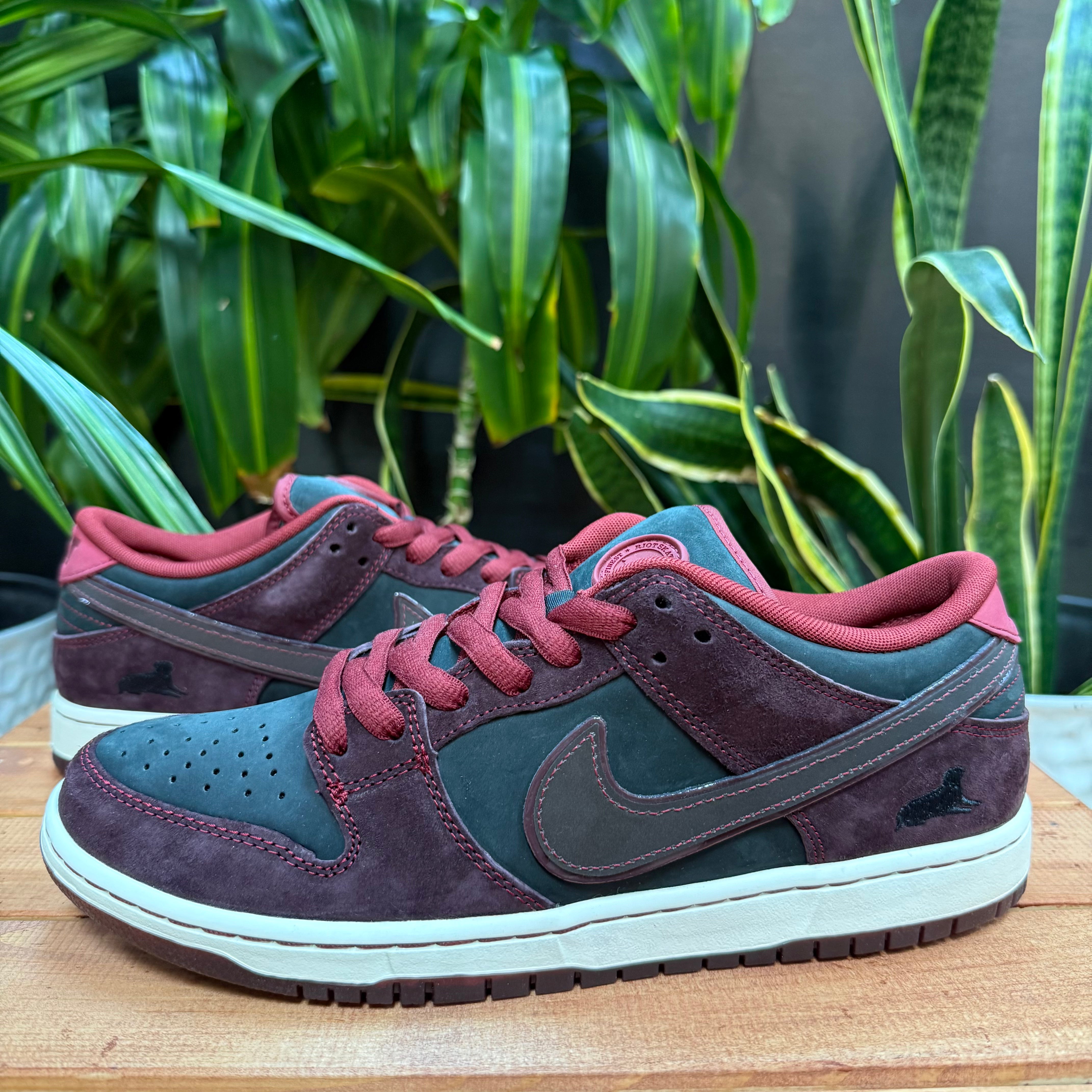 Nike x Riot Skateshop SB Dunk Low, Mens 10.5, W12