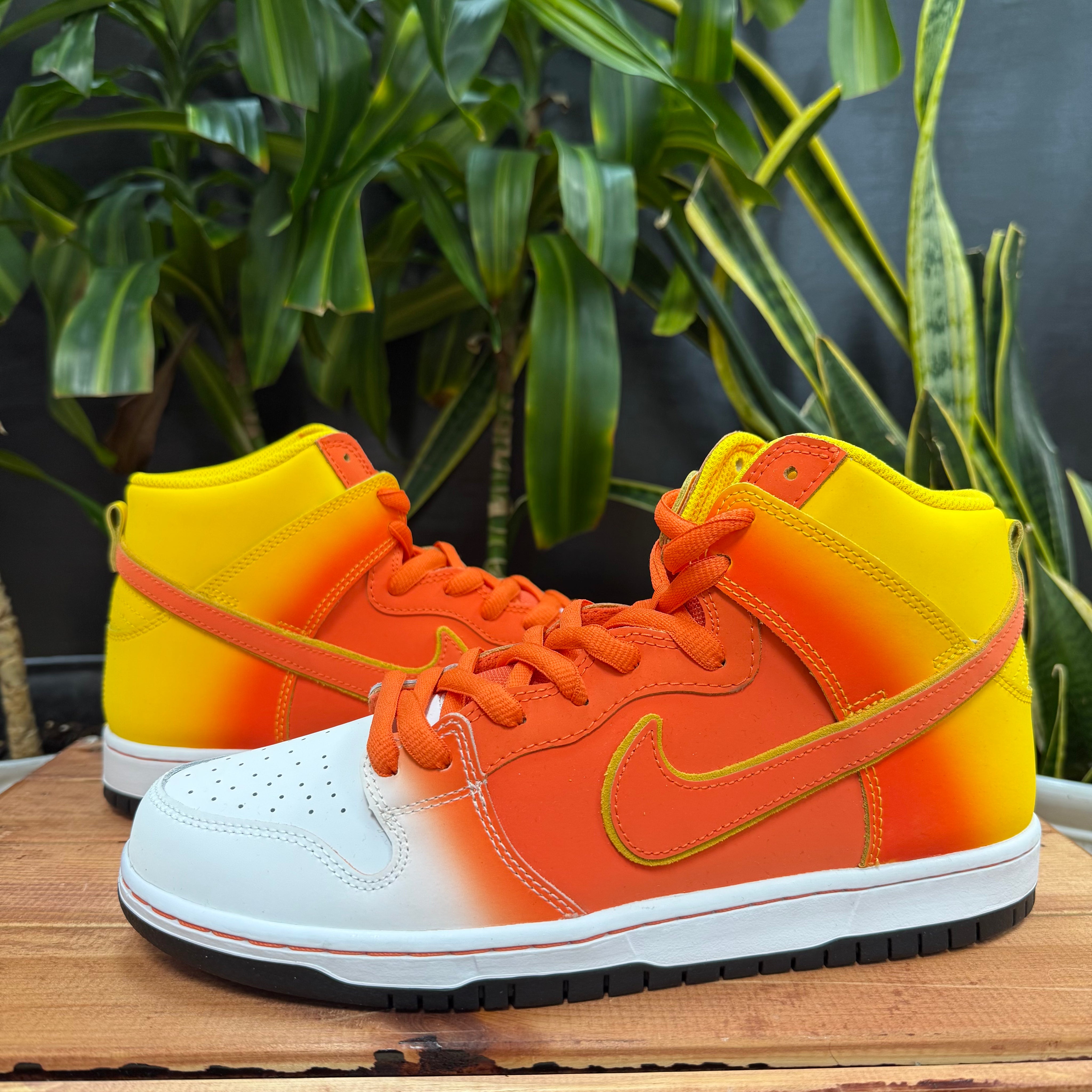 Nike SB Dunk High Sweet Tooth Candy Corn