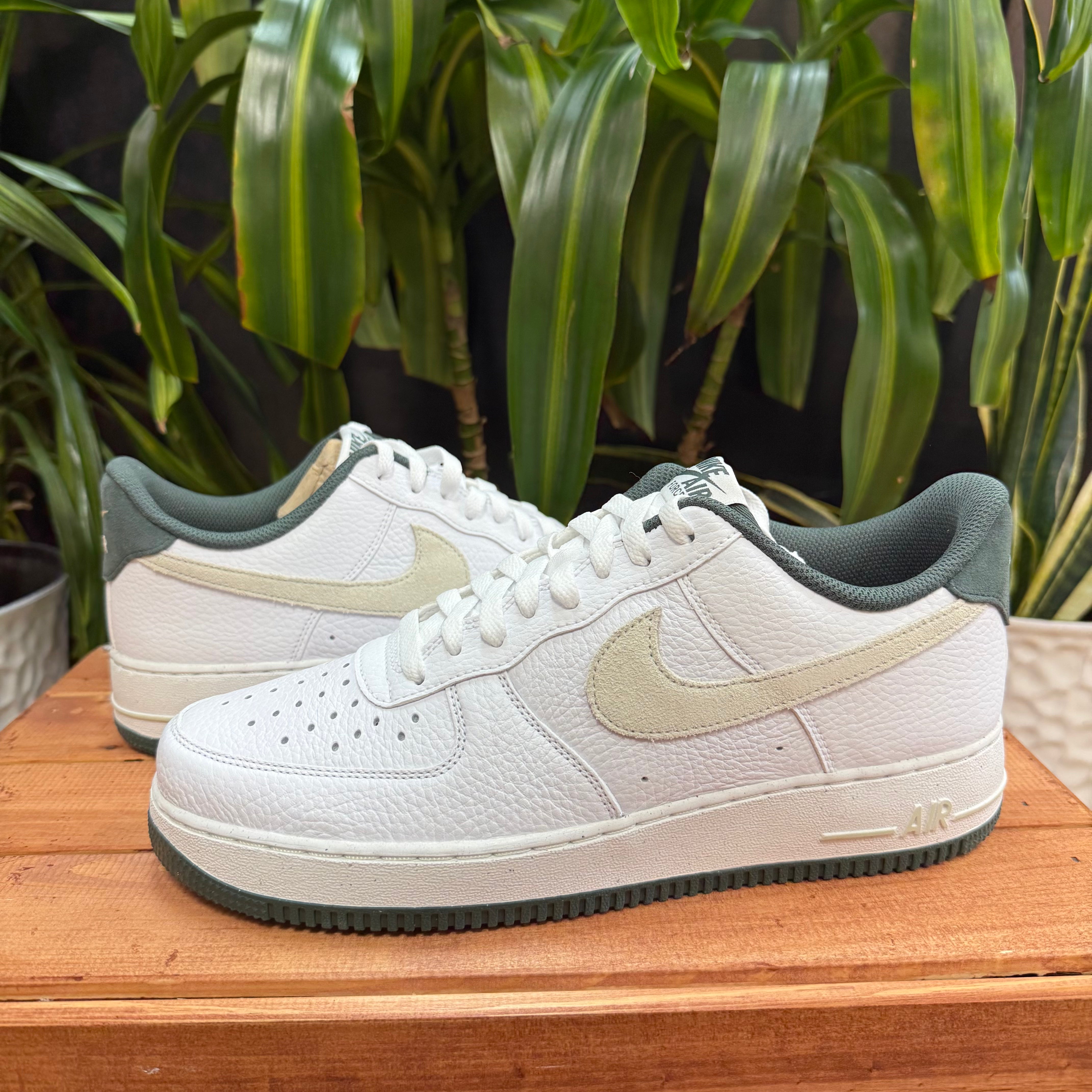 Nike Air Force 1 Low '07 LV8 Vintage Green, Mens 10, W11.5