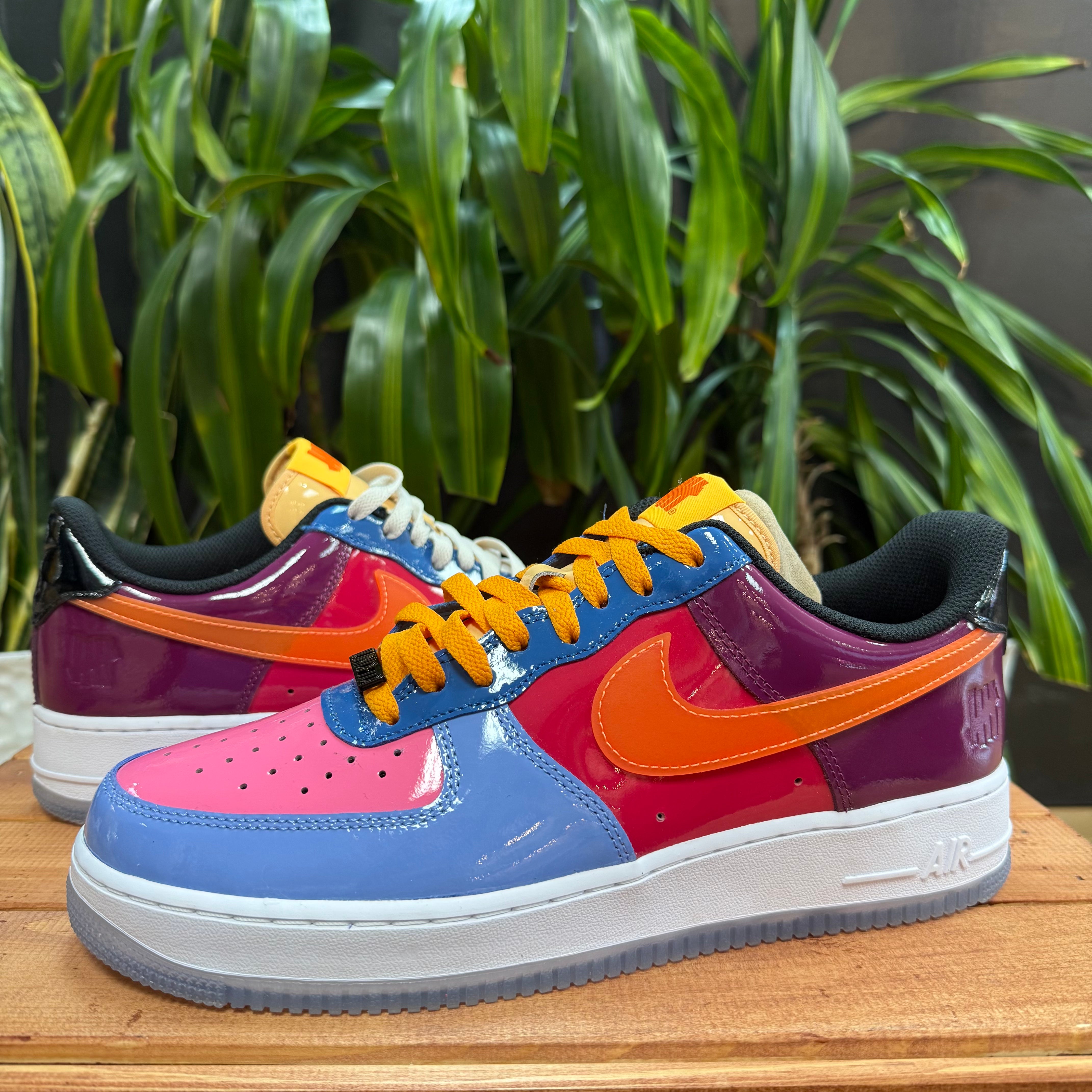 Nike Men's Air Force 1 Low x Undefeated Multi-Patent Total Orange, Mens 10, W11.5
