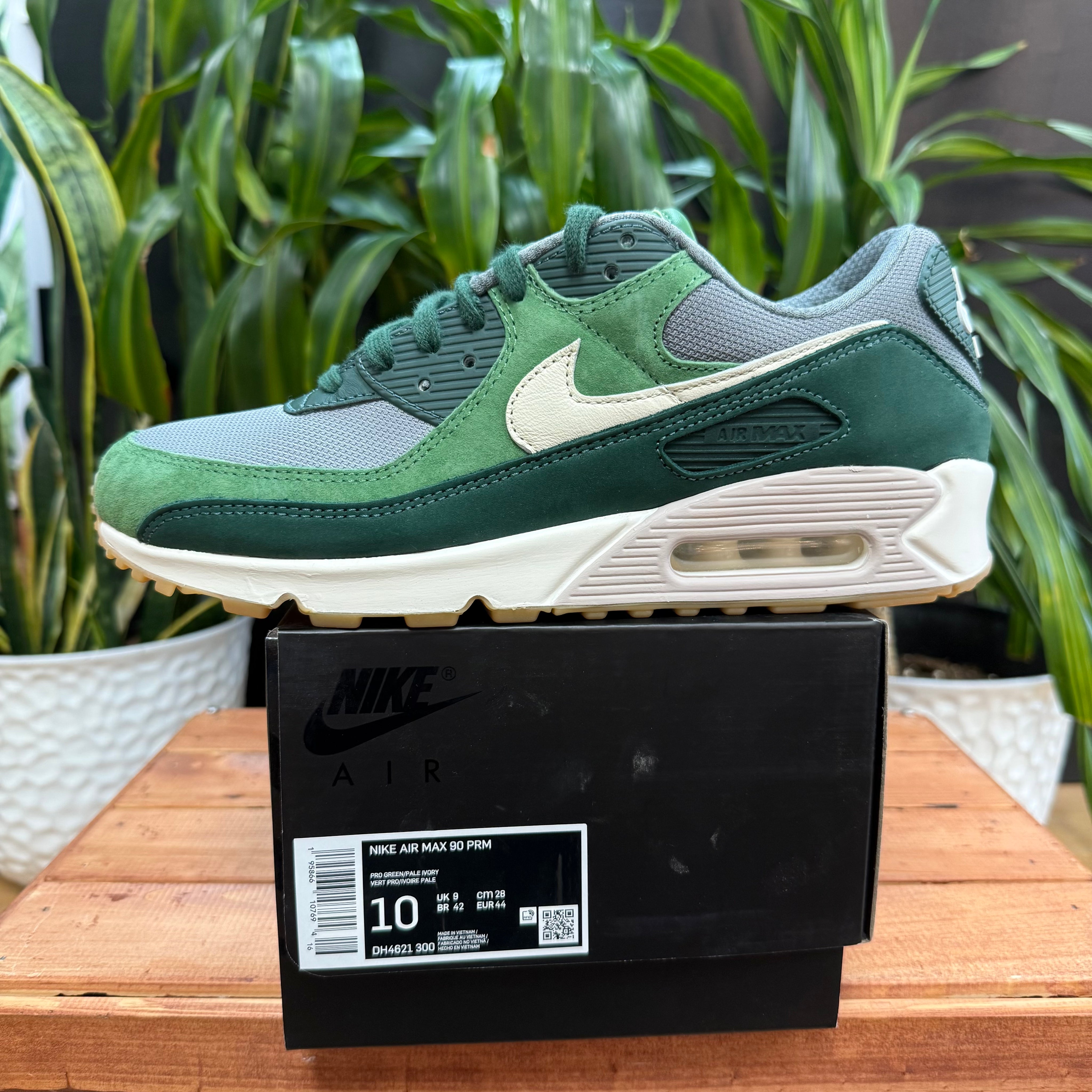 nike air max 90 plant Nike Air Max 90 PRM Pro Green Pale Ivory, Mens 10, W11.5