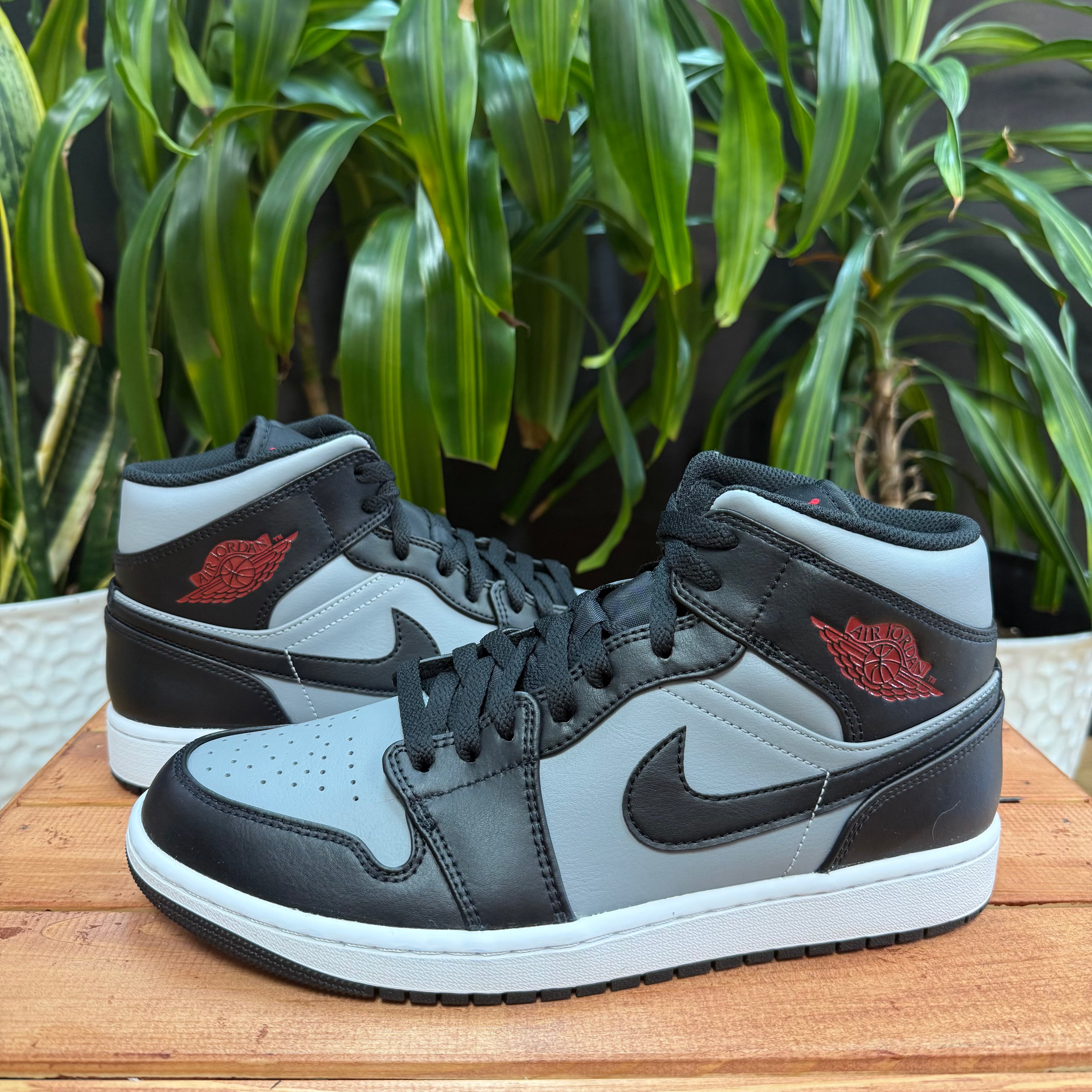 Nike Jordan 1 Mid Shadow Red, Mens 10, W11.5