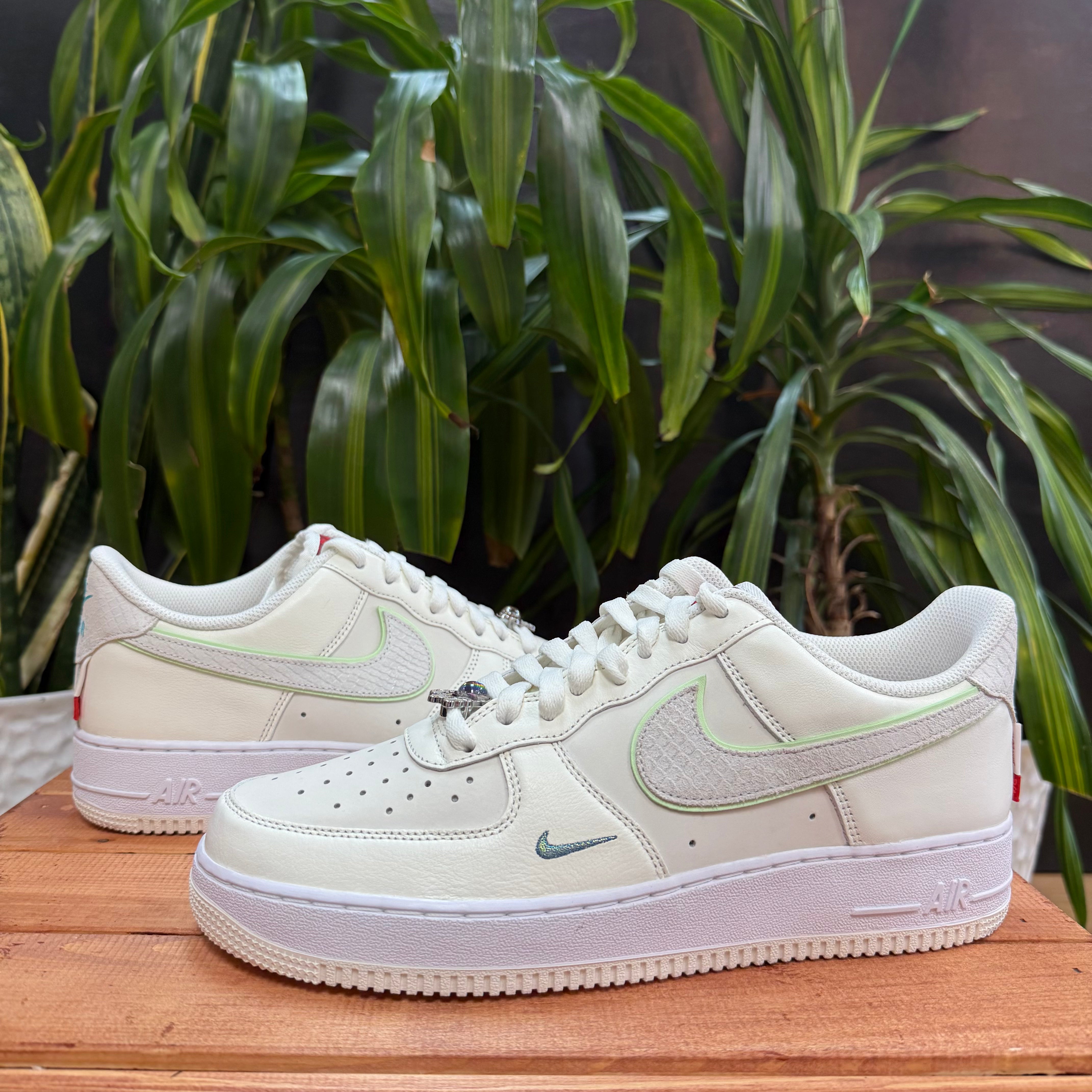 Nike Air Force 1 Low '07 Year of the Dragon, Mens 10, W11.5