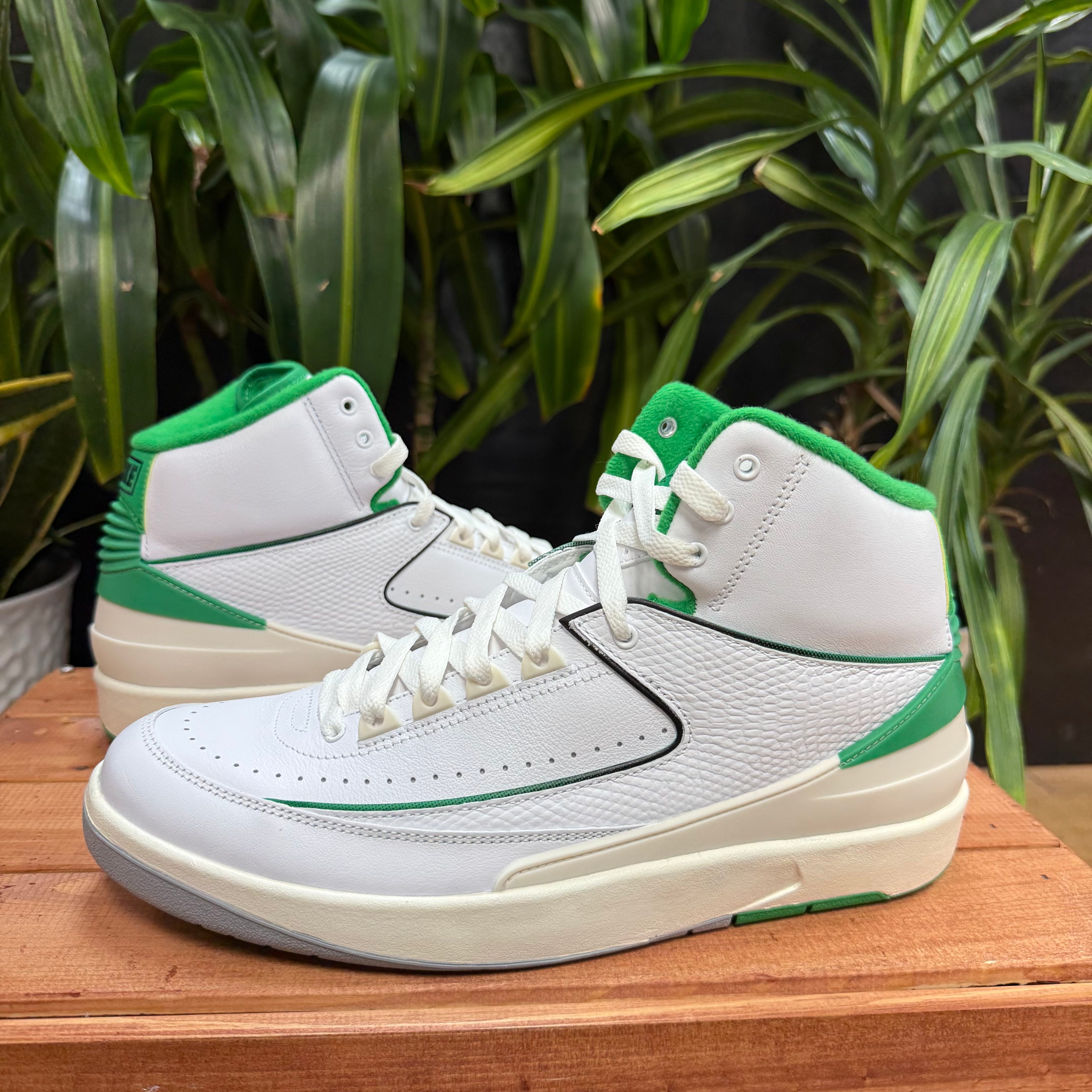 Nike Air Jordan 2 Retro Men's "Lucky Green", Mens 10, W11.5