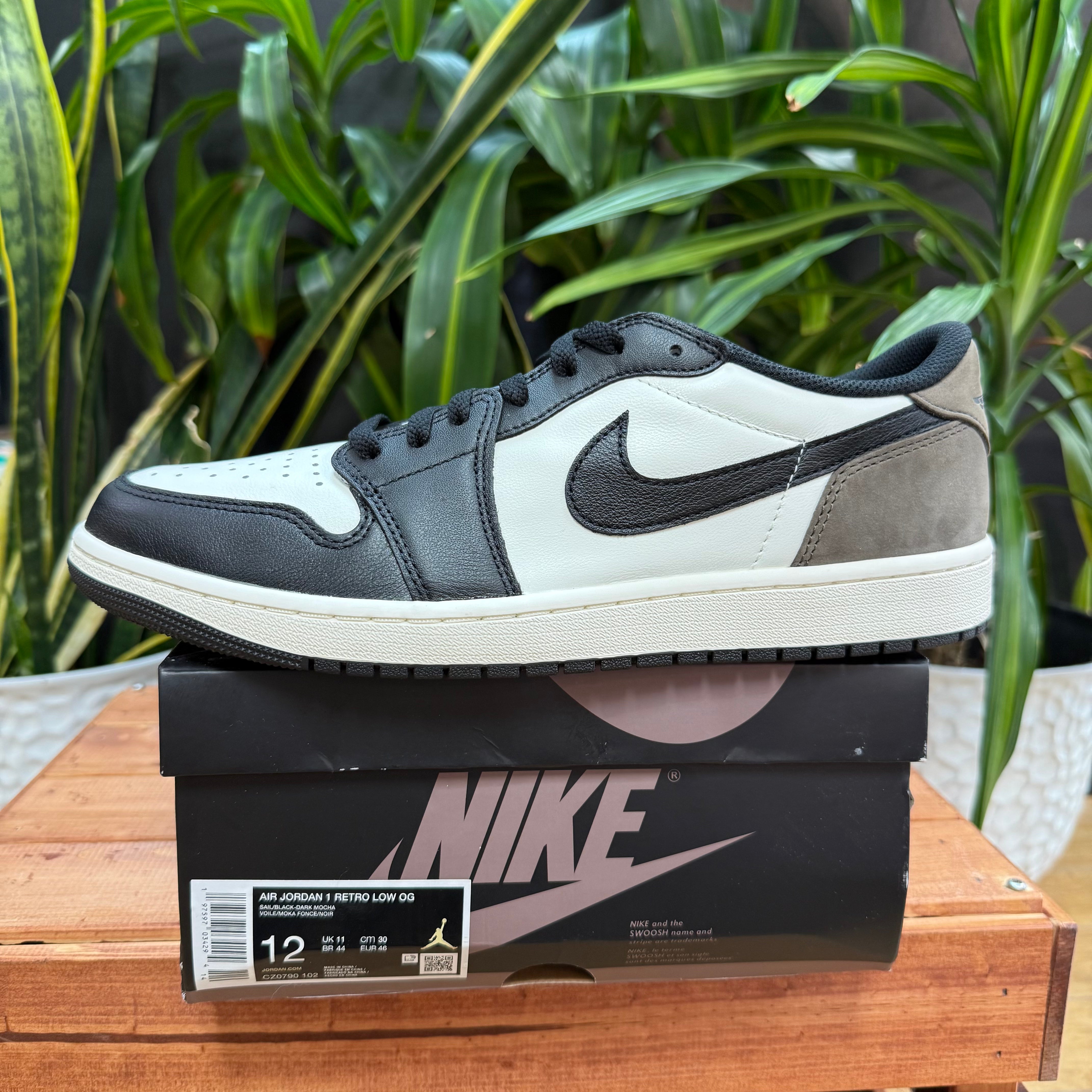 Nike Air Jordan 1 Retro Low OG Mocha, Mens 12