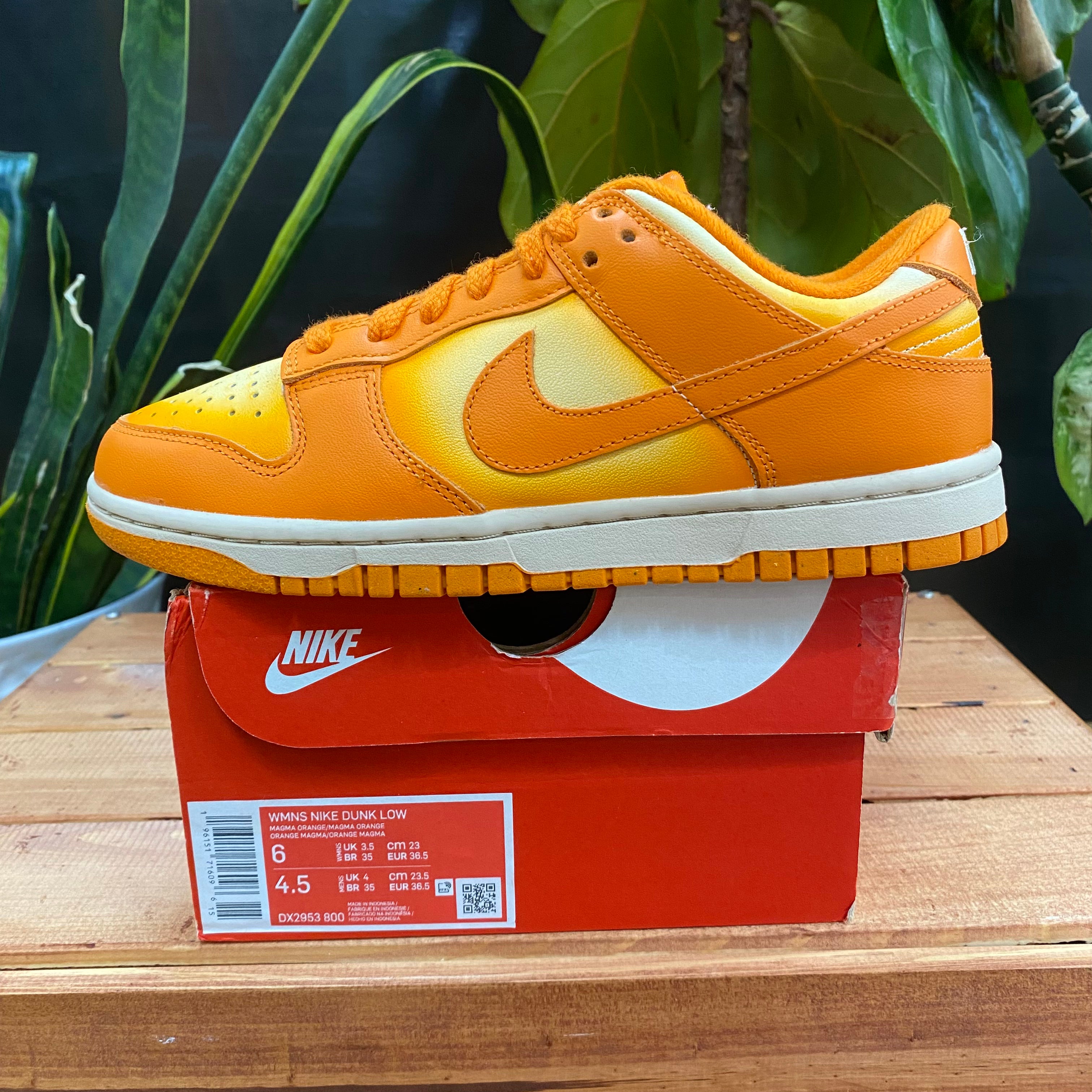 Nike Dunk Low Magma Orange, Mens 4.5, W6