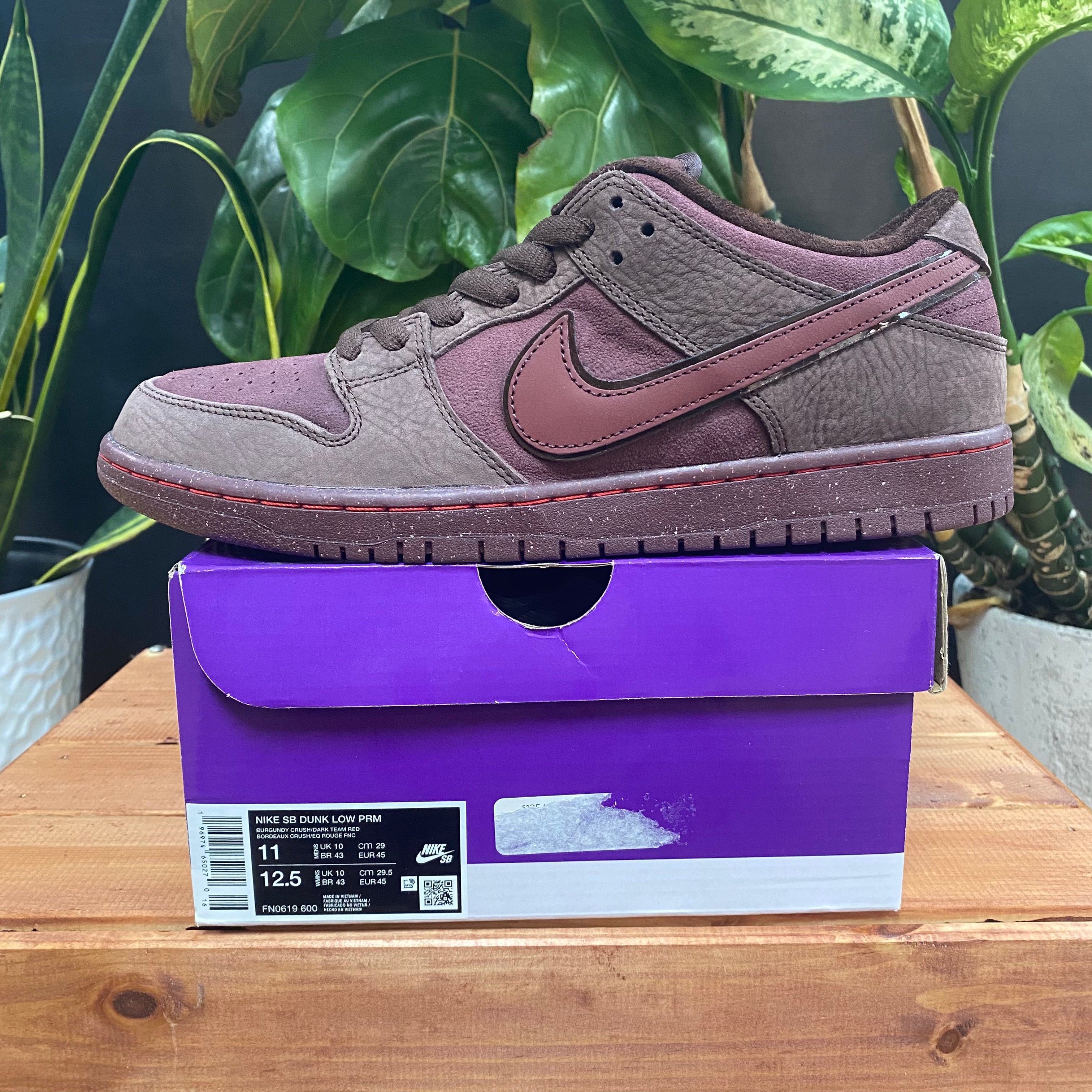 Nike sb dunk uk 11 best sale