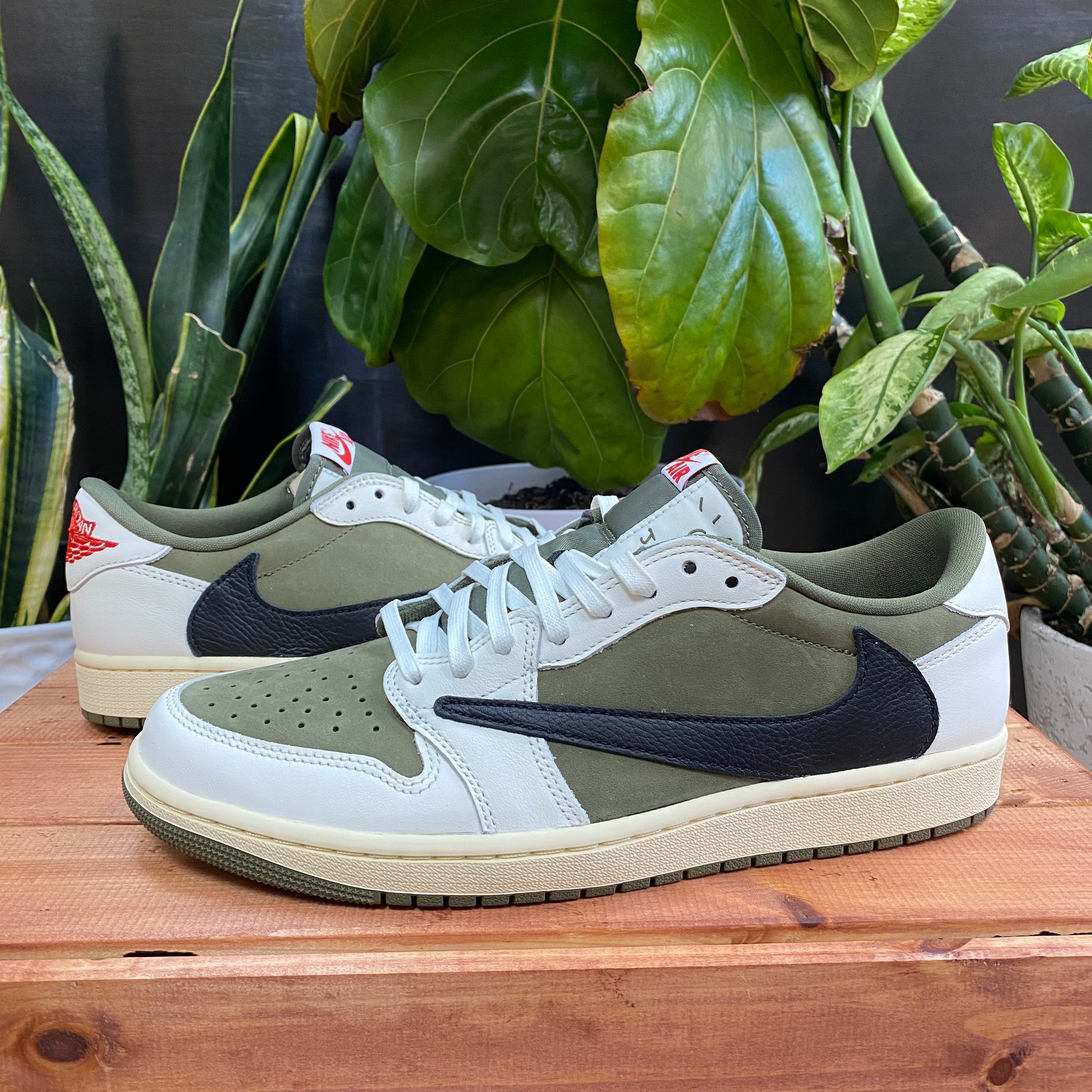 Travis Scott x Air Jordan 1 OG SP Low Medium Olive, Mens 9.5, W11