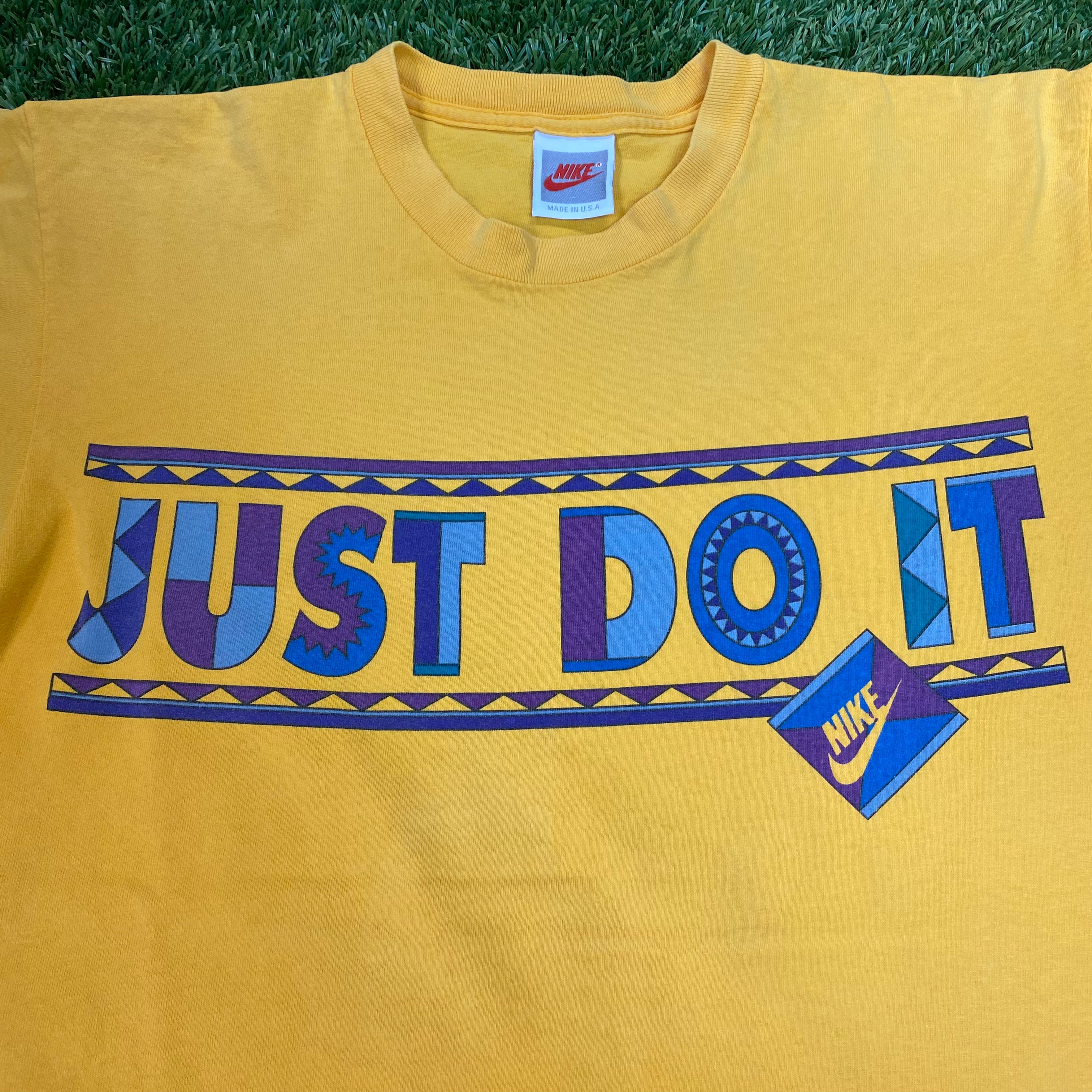 Nike Vintage Urban Jungle Just Do It Shirt, Size M