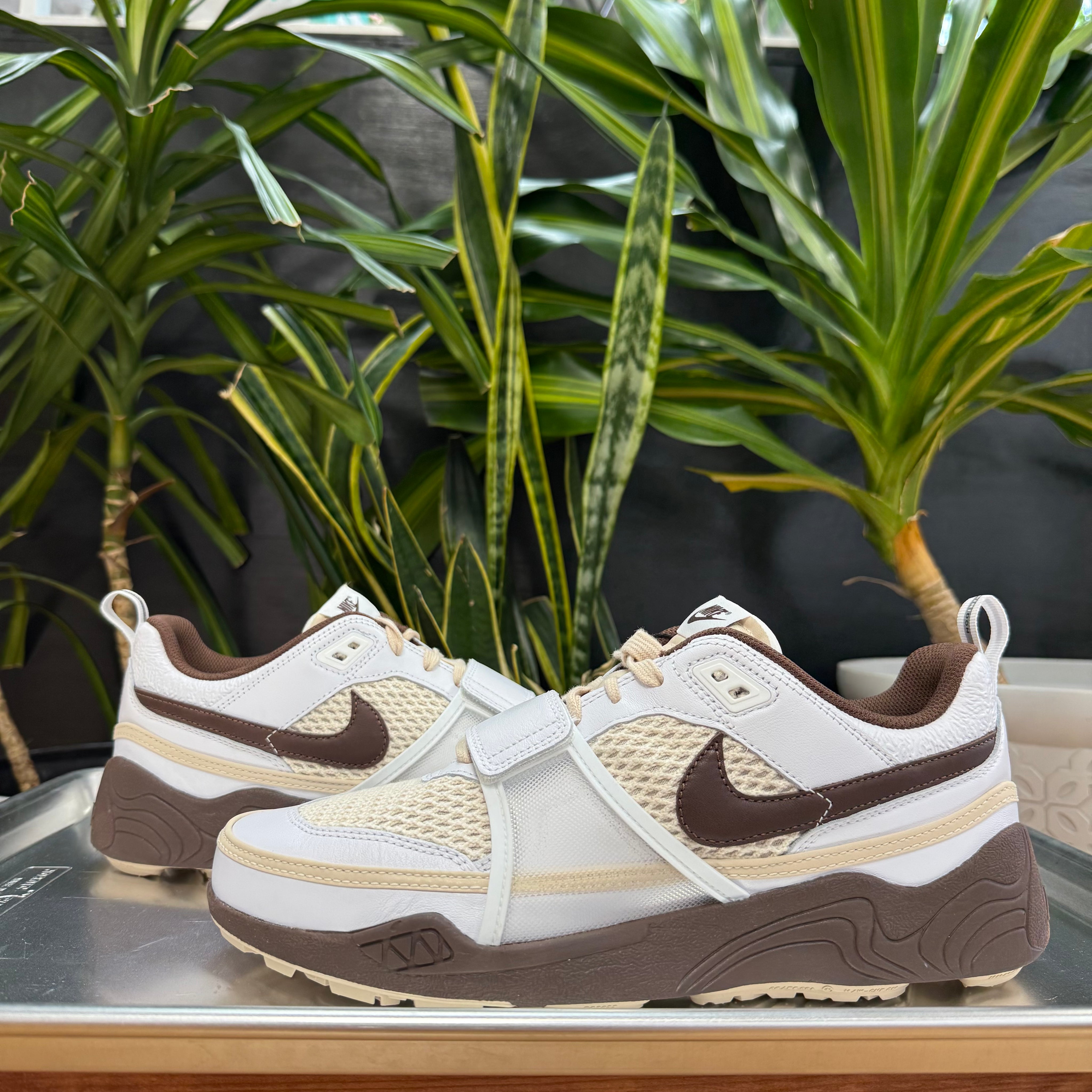 Travis Scott x Nike Zoom Field Jaxx Light Chocolate