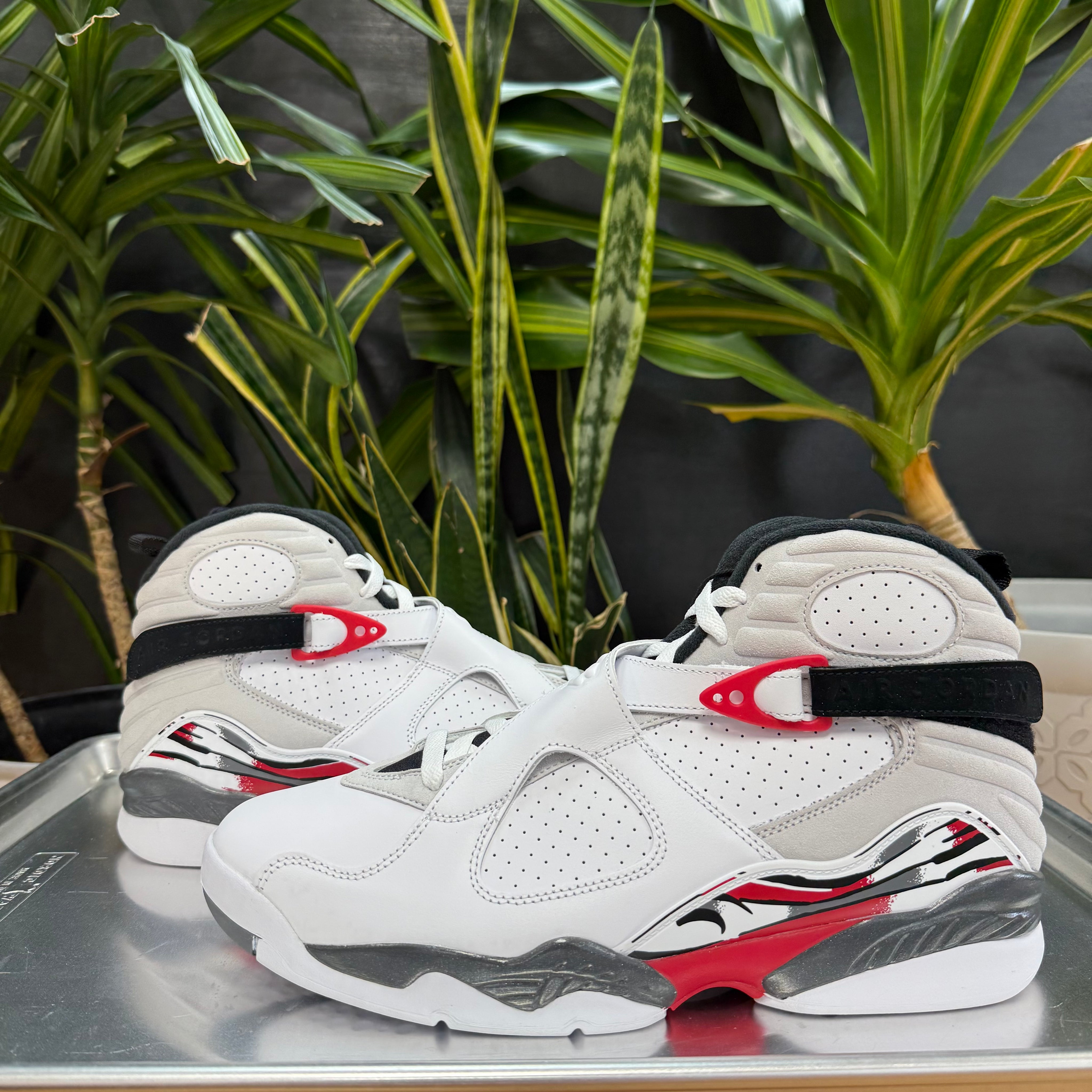 Jordan 8 Retro 'Bugs Bunny' (2025)