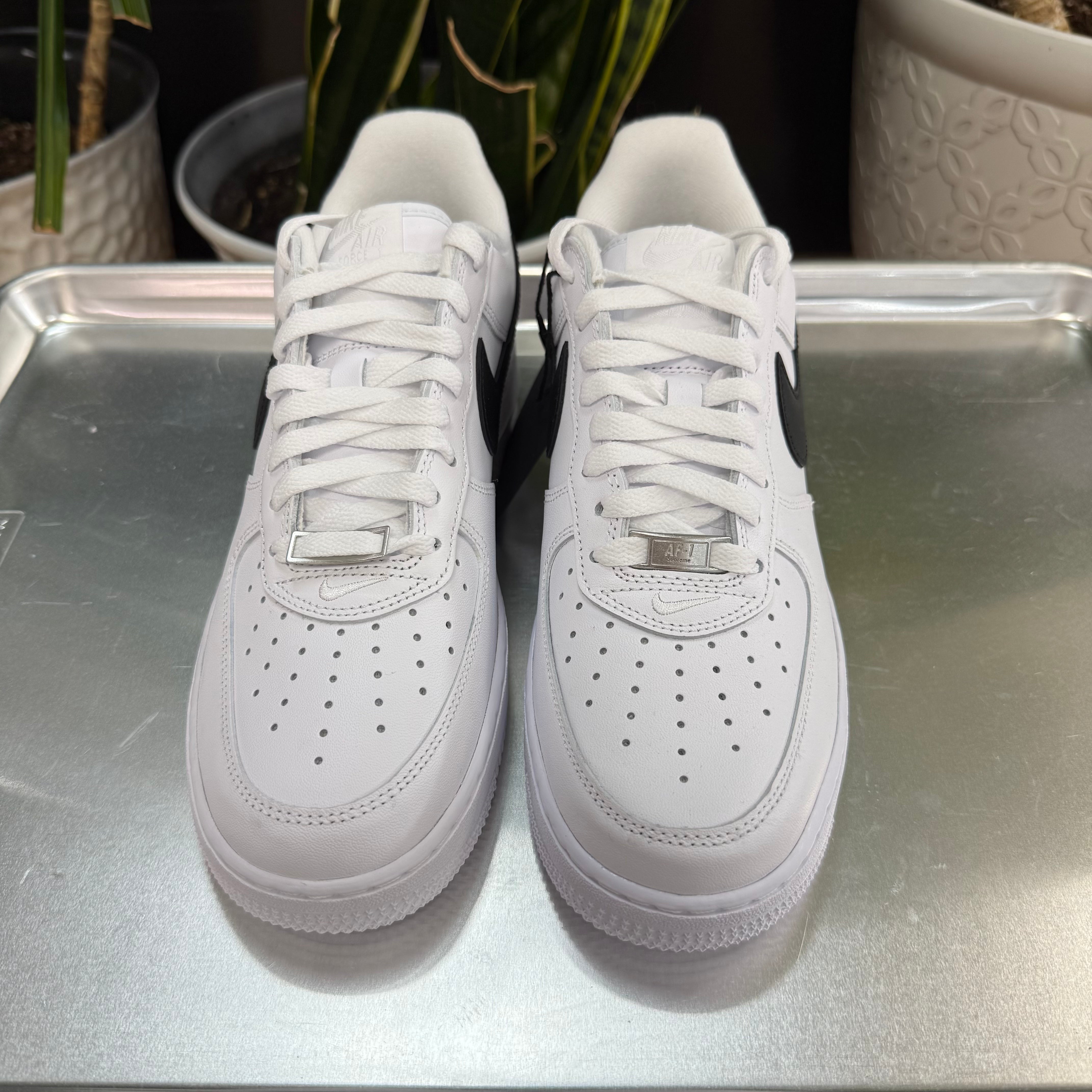 Nike Air Force 1 Low Supreme White Black
