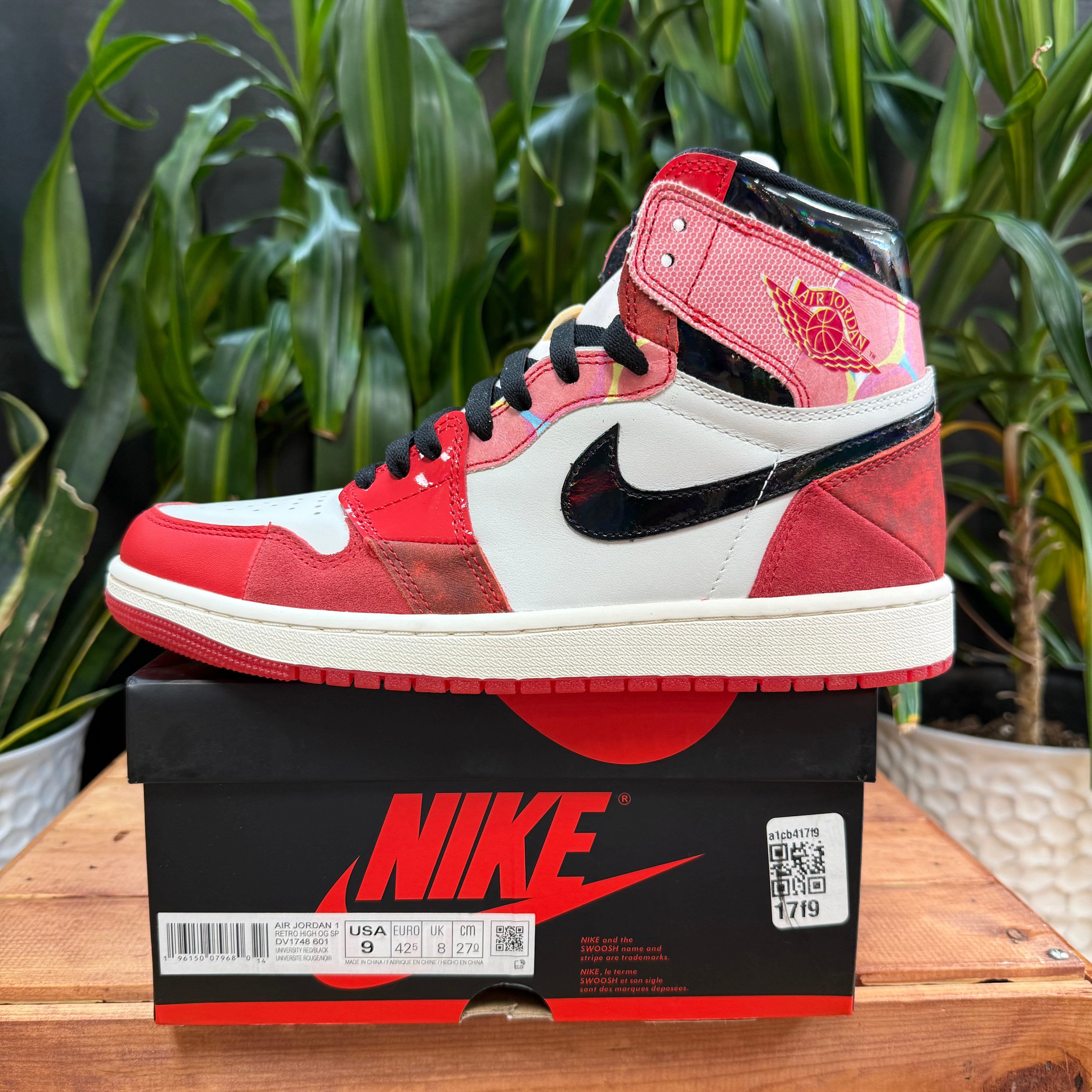 Jordan 1 High OG Spider-Man Across the Spider-Verse, Mens 9, W10.5