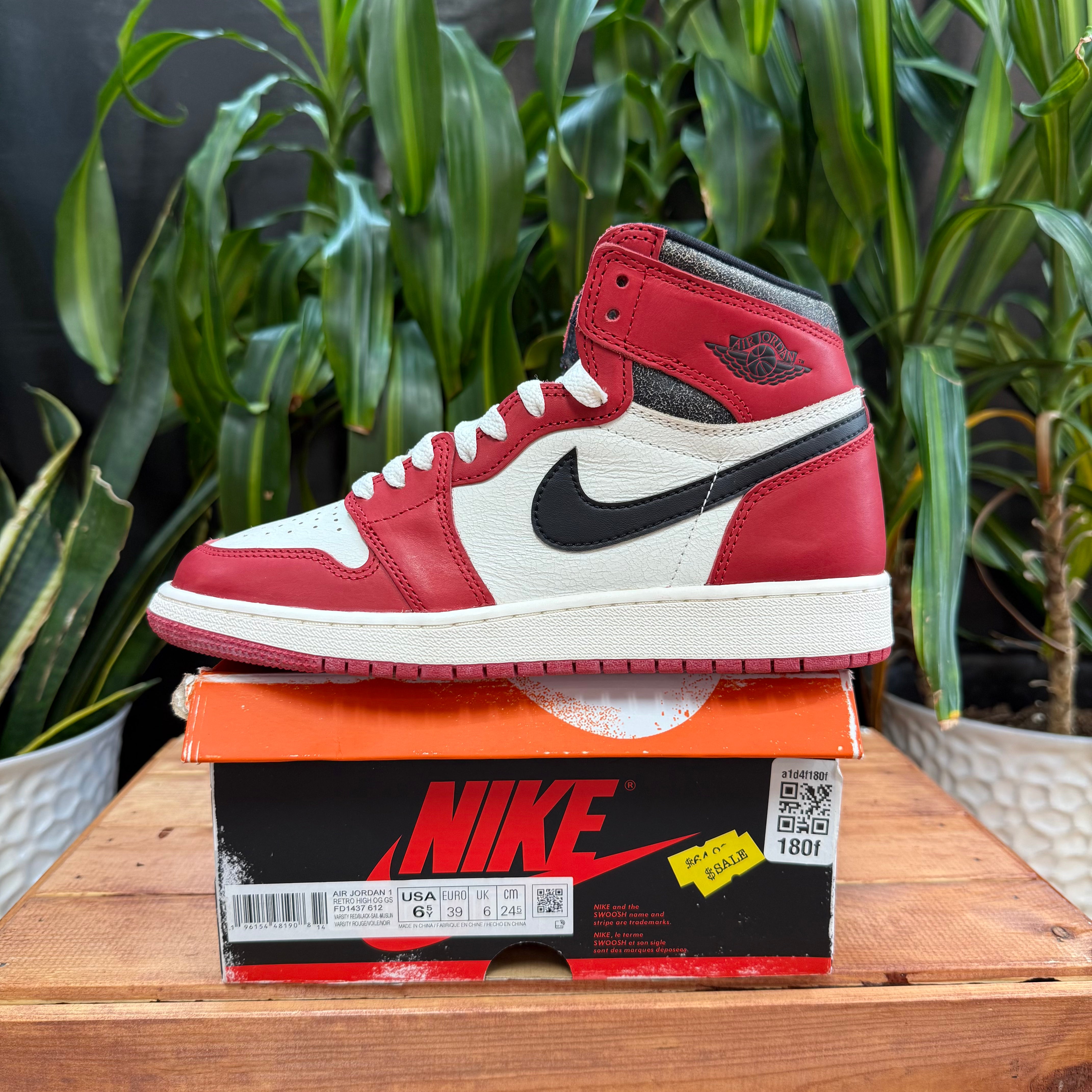 Jordan 1 Retro High OG 'Chicago Lost & Found', Mens 6.5, W8