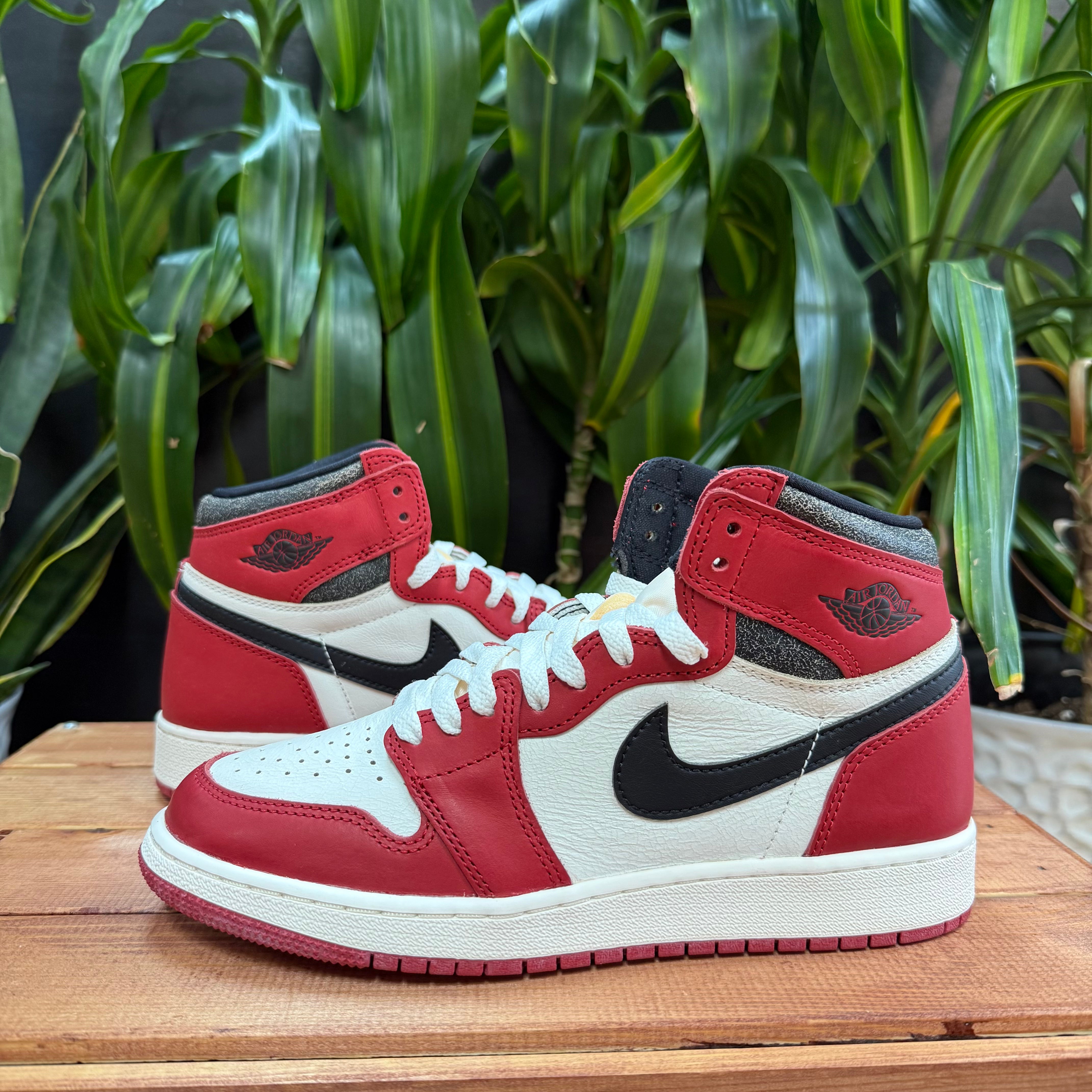 Jordan 1 Retro High OG 'Chicago Lost & Found', Mens 6.5, W8