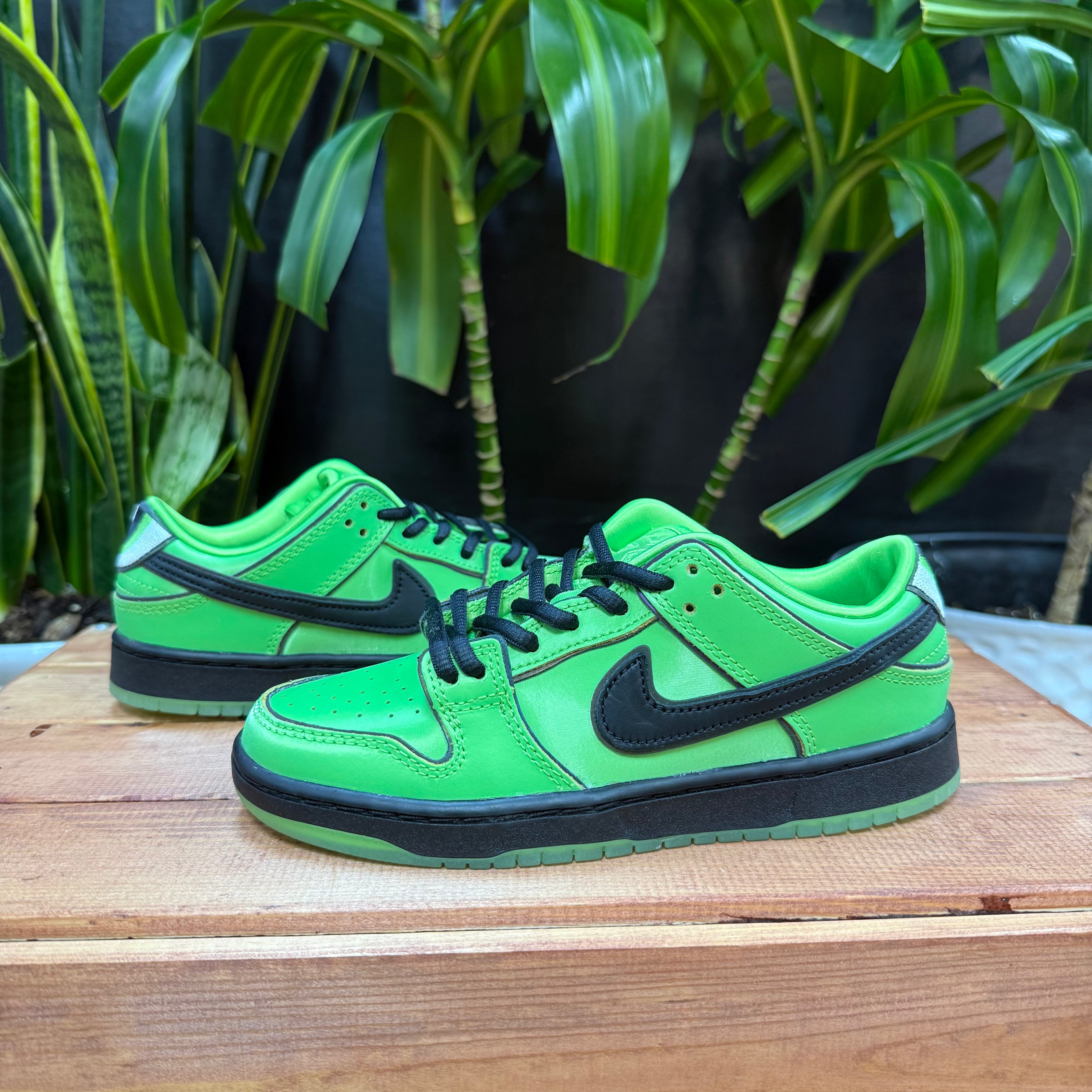 Nike SB Dunk Low The Powerpuff Girls 'Buttercup', Youth 2, W3.5