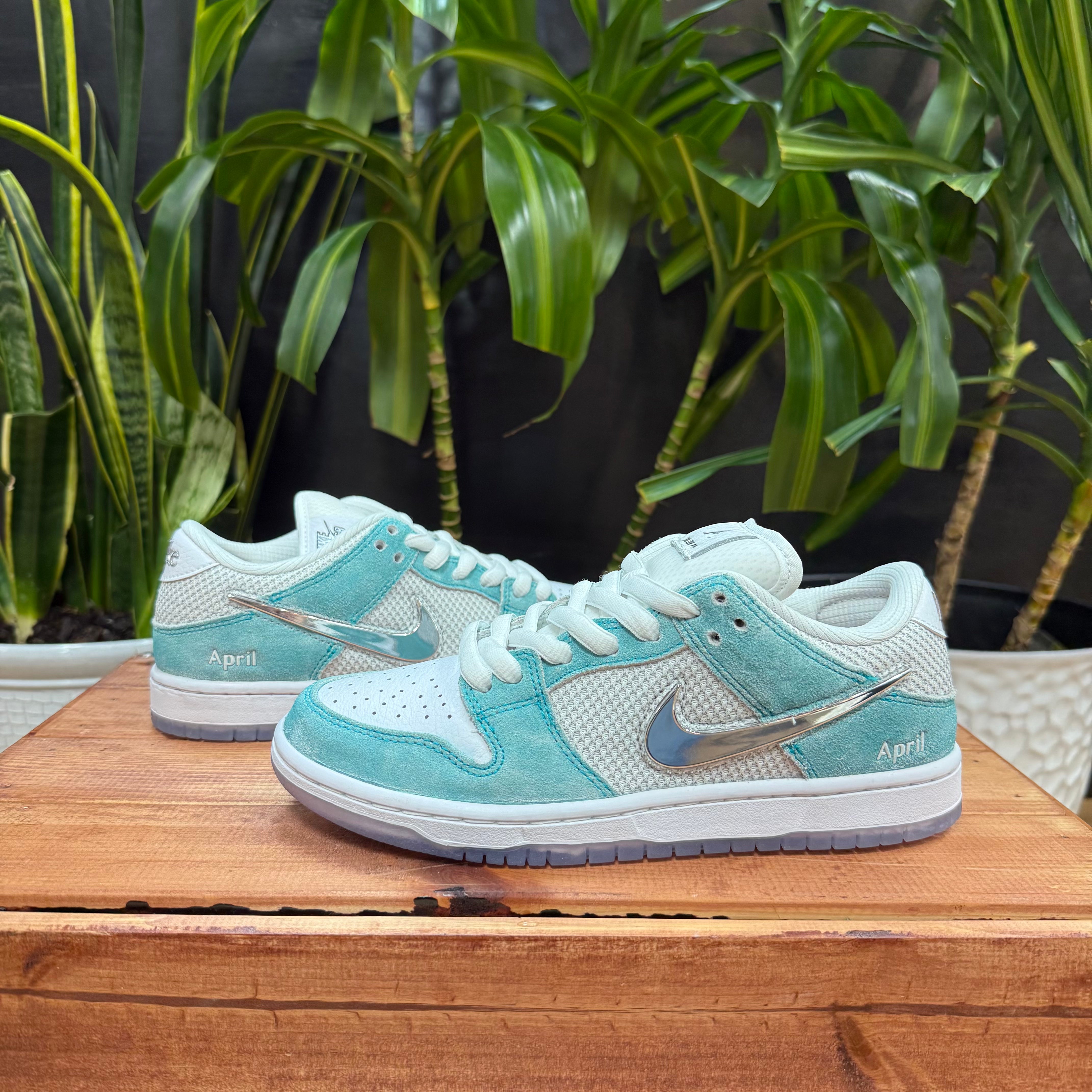 Nike Dunk Low SB x April Skateboards 'Turbo Green', Mens 5.5, W7
