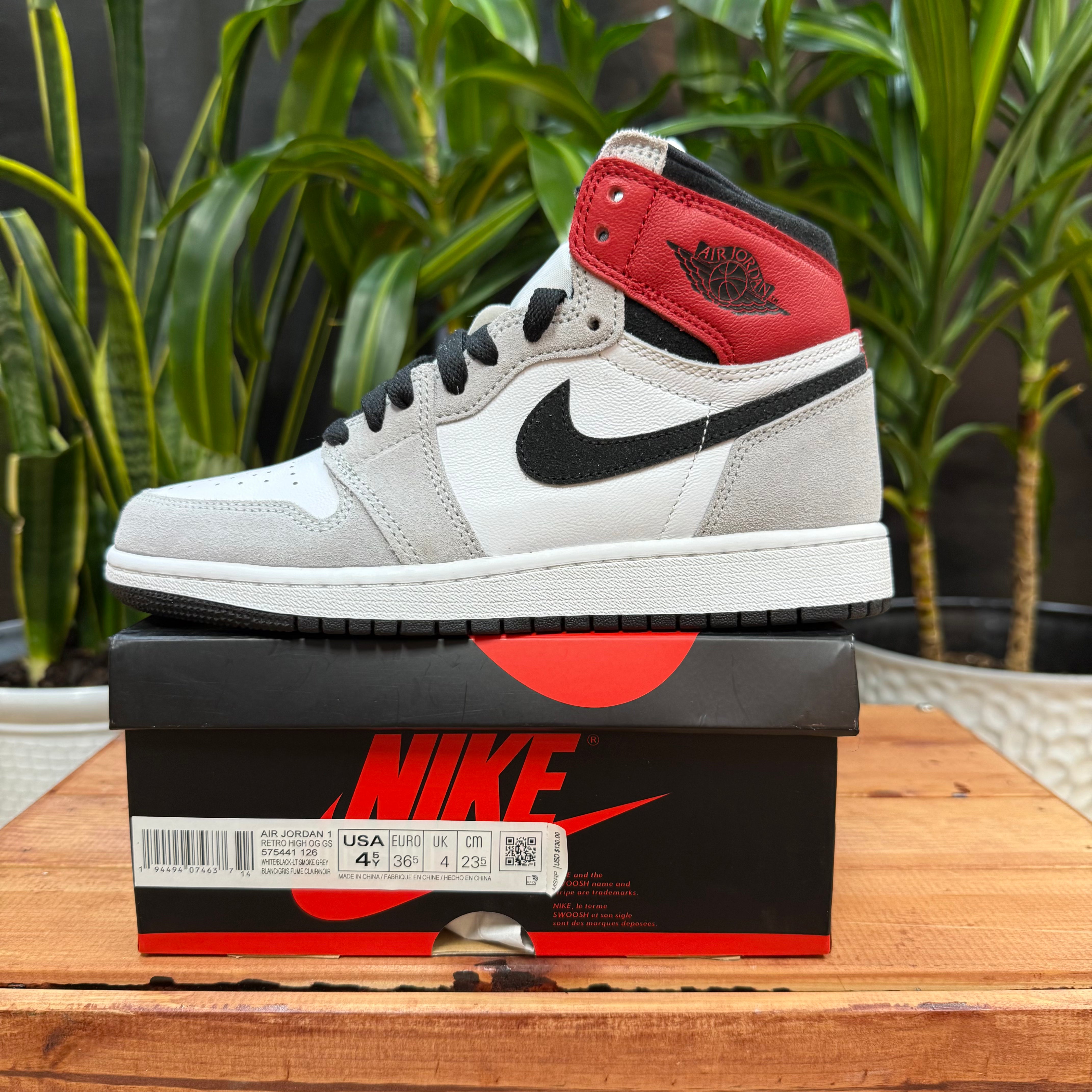 Jordan 1 Retro High Light Smoke Grey, Mens 4.5, W6