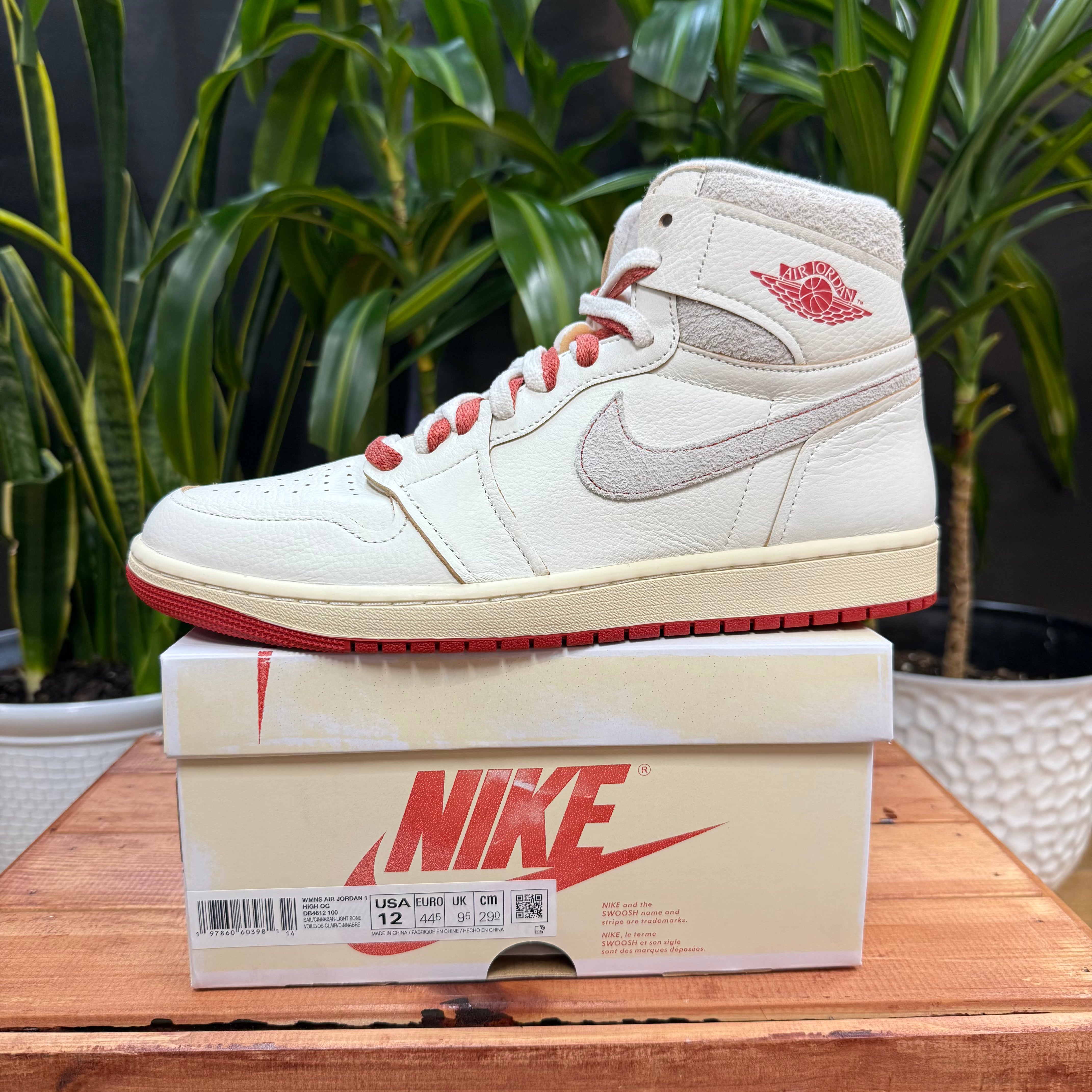 Jordan 1 Retro High Rare Air Sail Cinnabar, Mens 10.5, W12