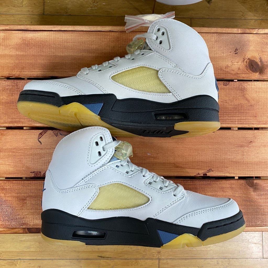 A Ma Maniere Air Jordan 5 Retro 'Dawn', Mens 4.5, W6 - Banana Stand