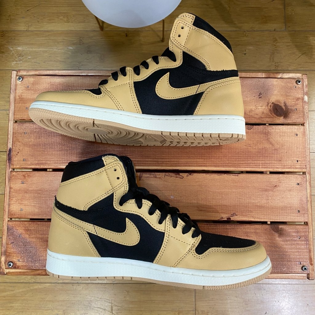 Jordan 1 Retro High OG Heirloom, Mens 8.5, W10 - Banana Stand