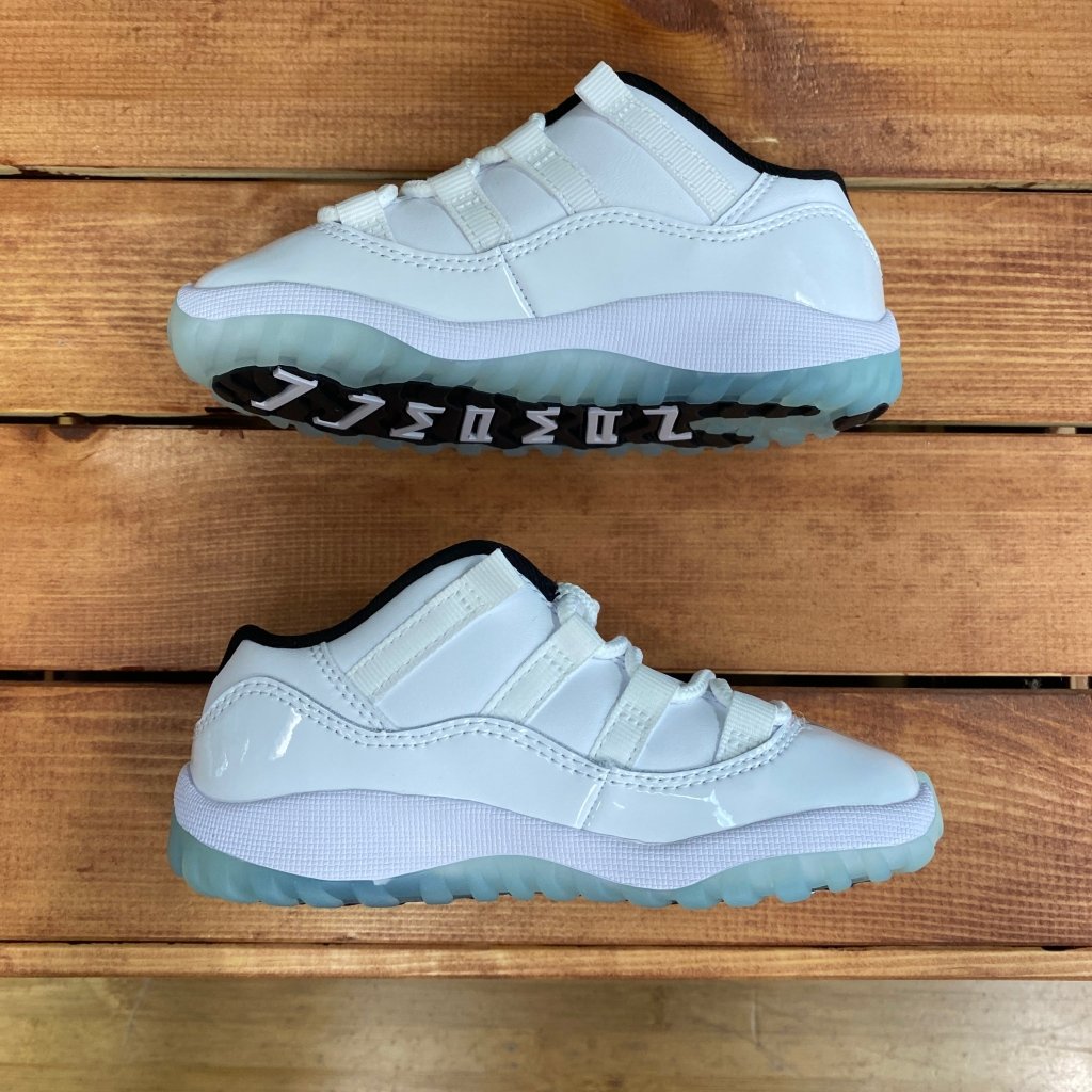 Jordan 11 Retro 'Legend Blue', 9c - Banana Stand